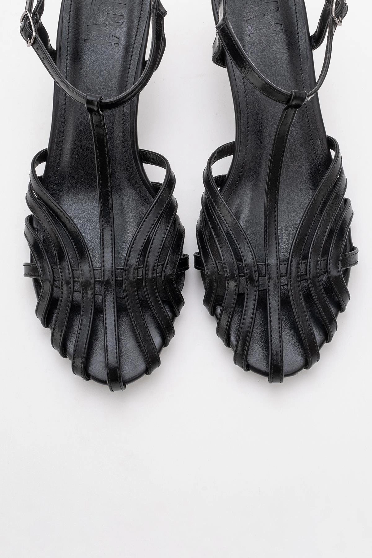 Prologue Shoes Womens Felip Strappy Sandal