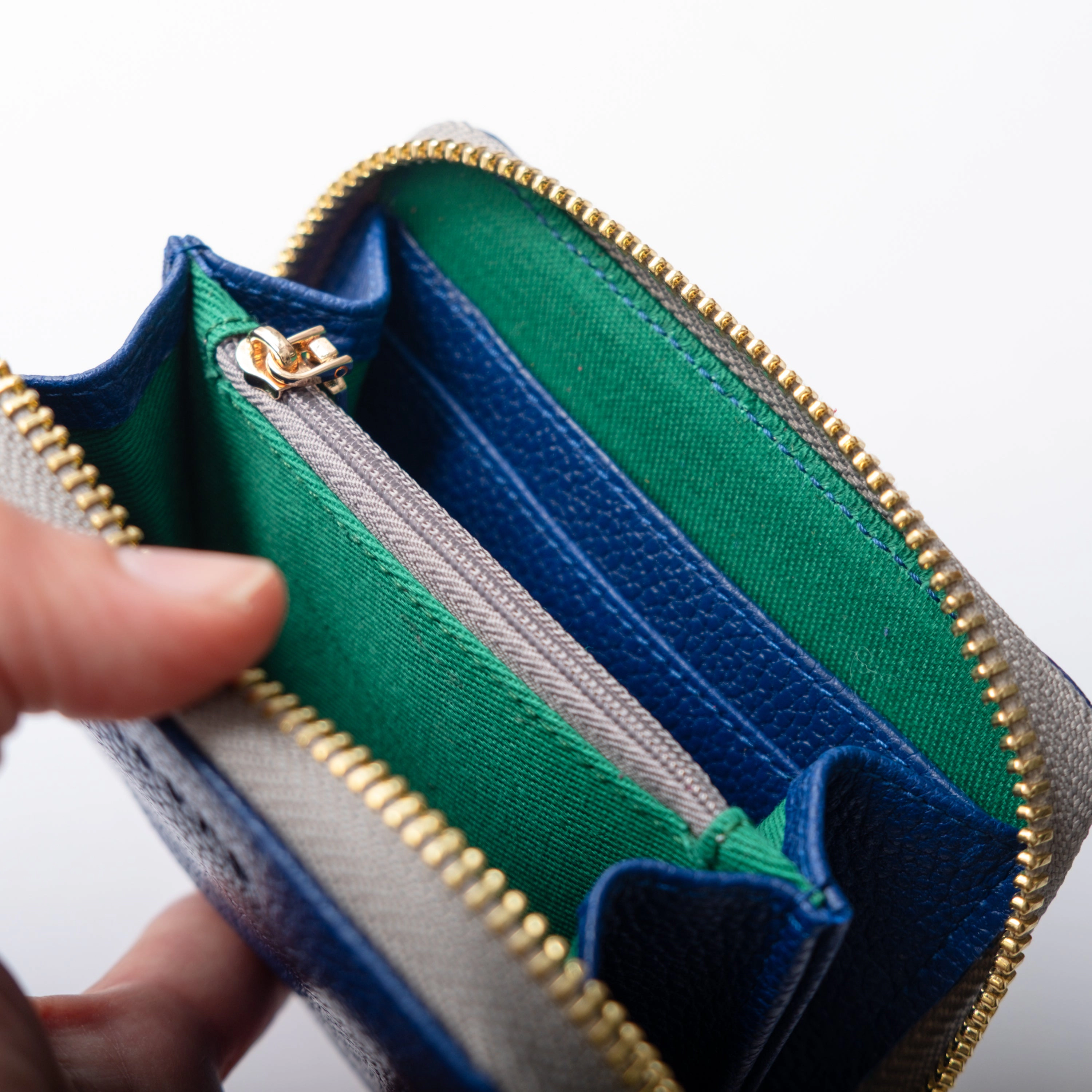 Zipper Wallet with Detachable Key Ring