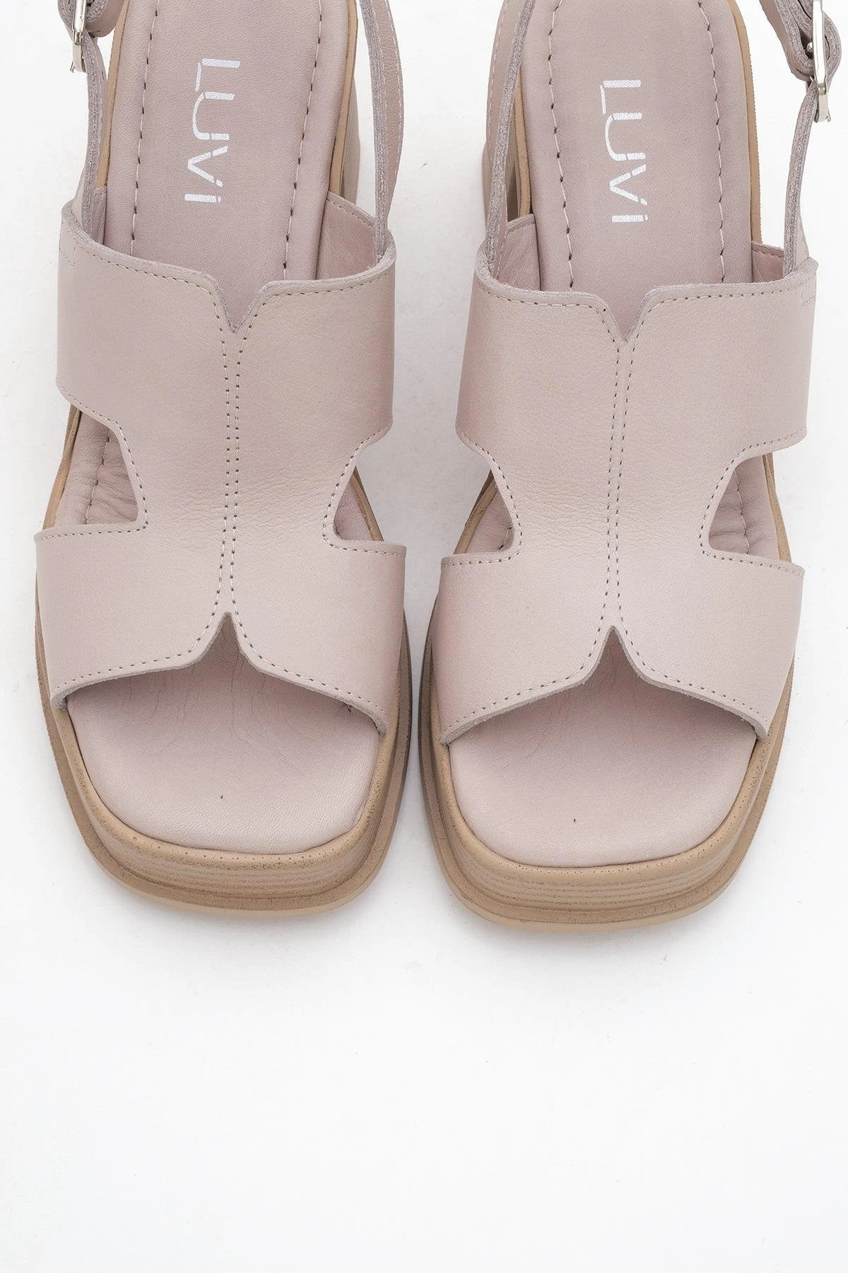 Forever & Always Womens Zennia Leather Platform Sandal