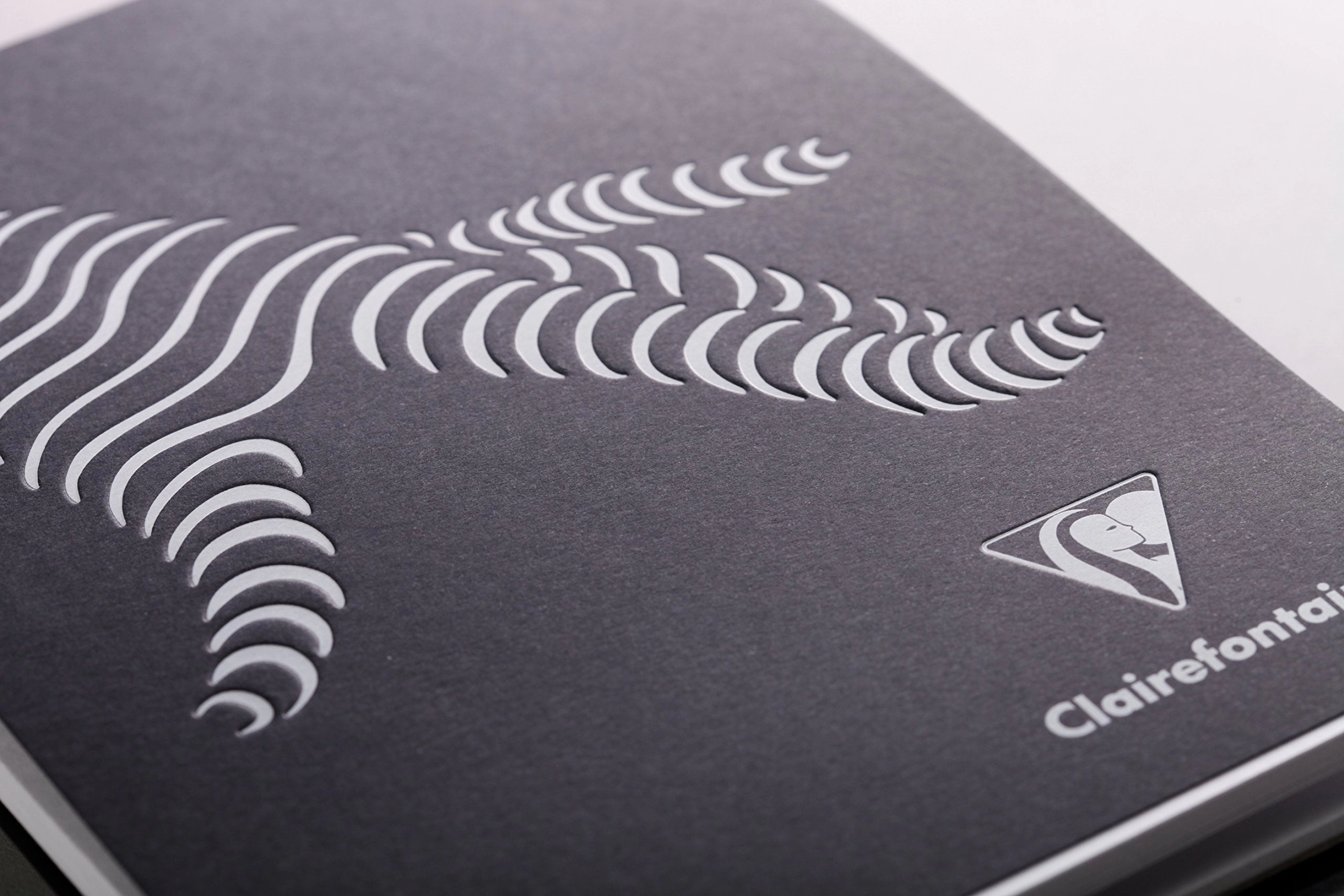 Clairefontaine Trophee Sketchpad - Blank 50 sheets - 6 x 8 1/4 - Embossed black or white cover