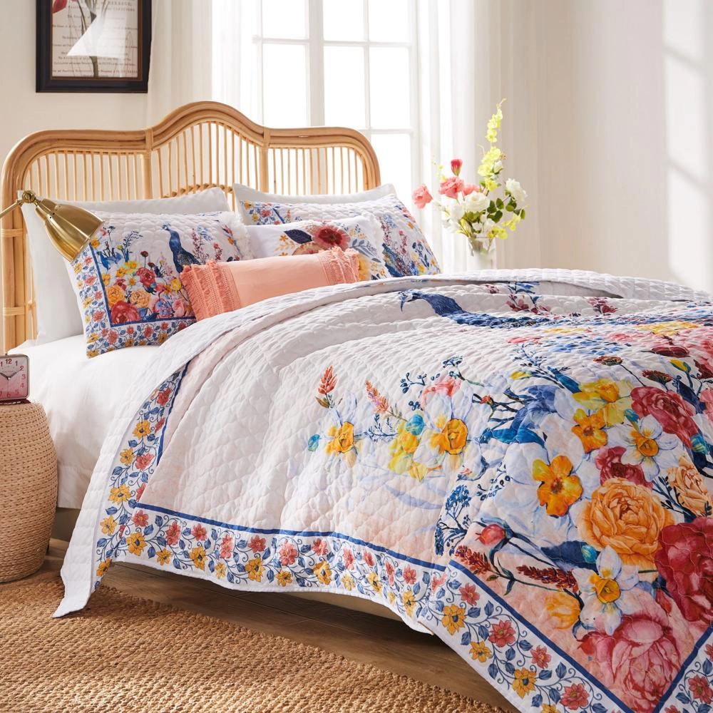 Greenland Home Huntington Oversized Peacock Garden Quilt and Pillow Sham Set 3 Piece