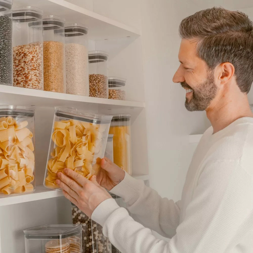 OU Airtight Food Storage Container 3.7qt, BPA Free Clear Plastic Container w/ Leak Proof Lid Stackable Pantry Organizer