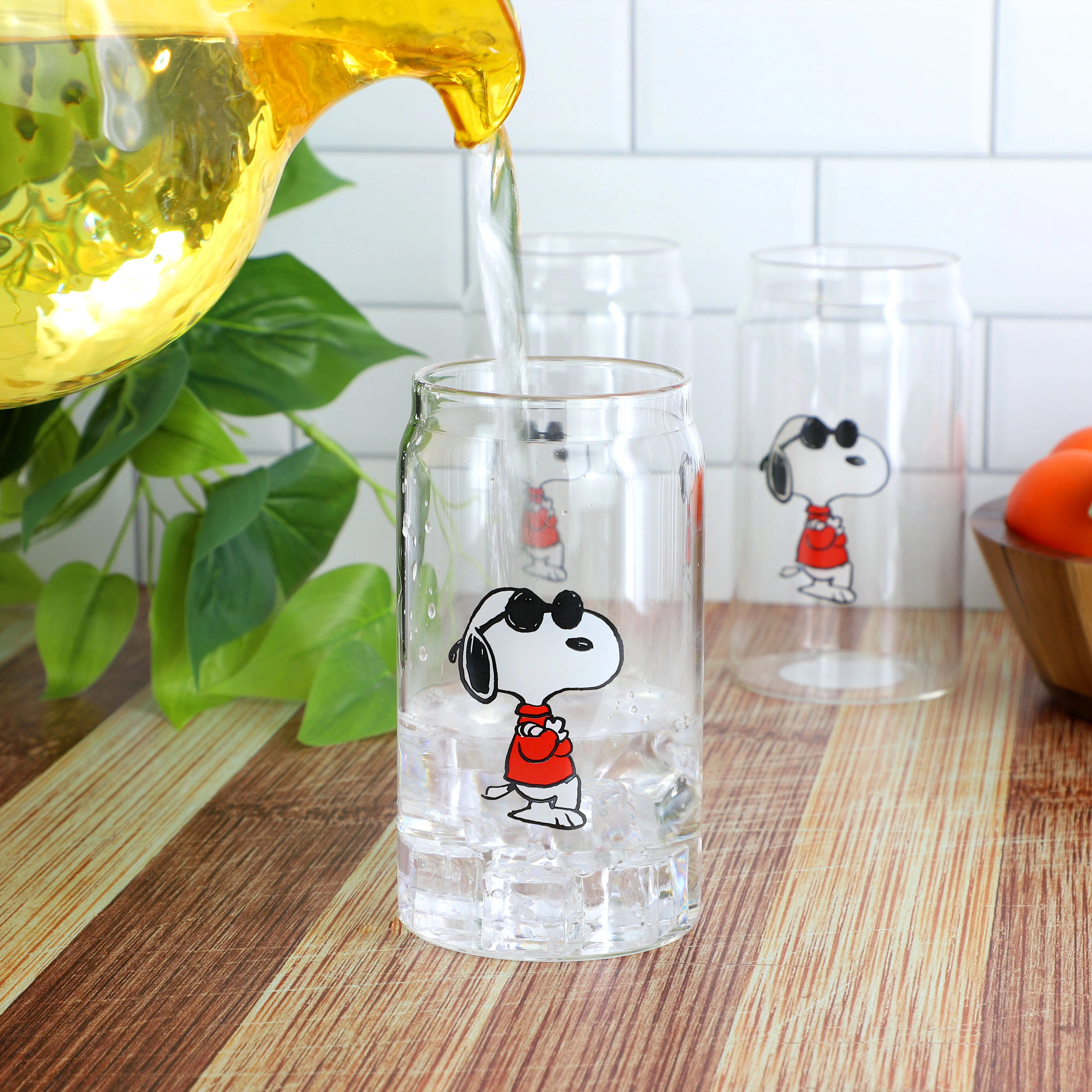 Peanuts 6 Piece Summer Day Warm Hugs 16 Ounce Glass Tumblers