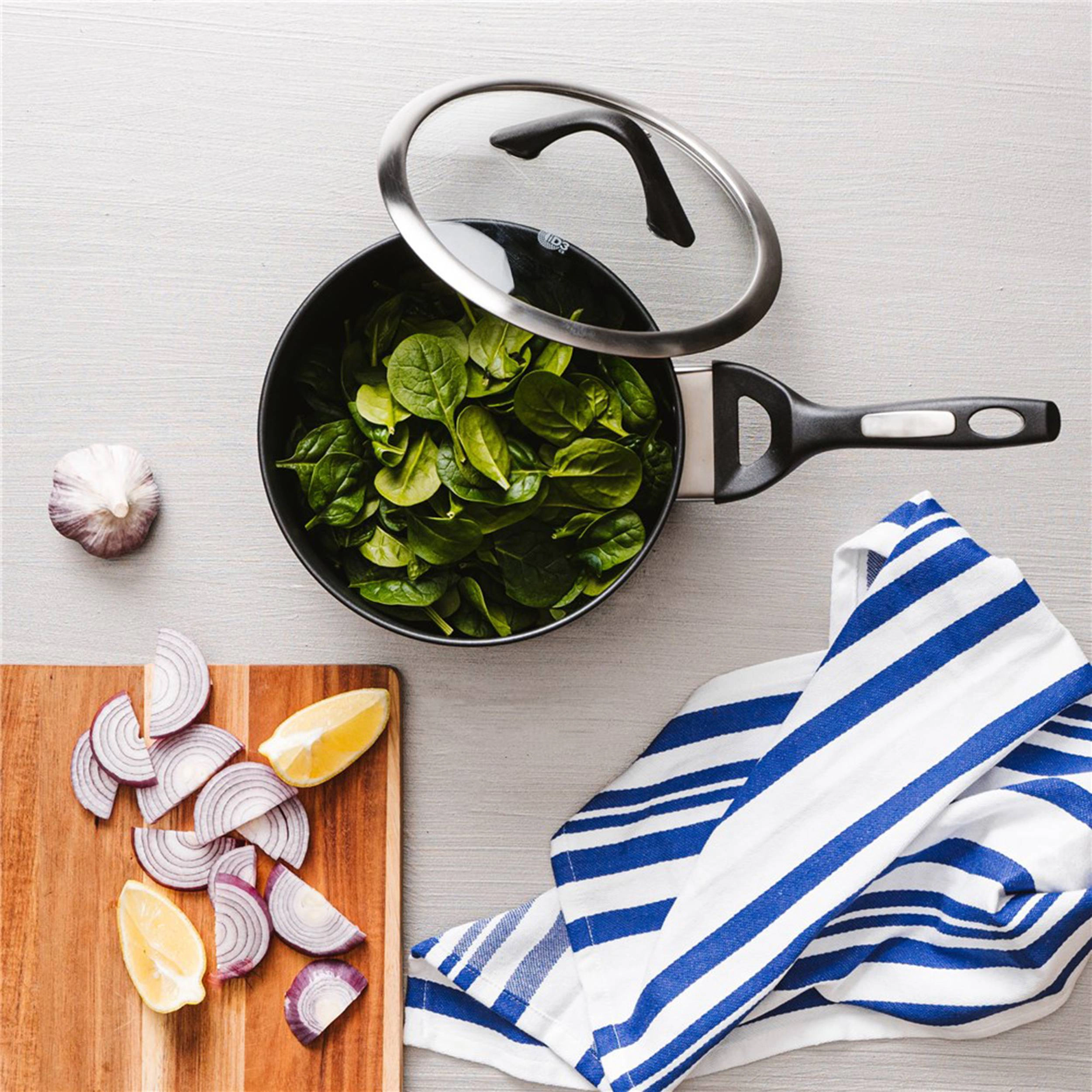 Cuisine::pro® iD3® Saucepan With Lid 2.1 Qt.