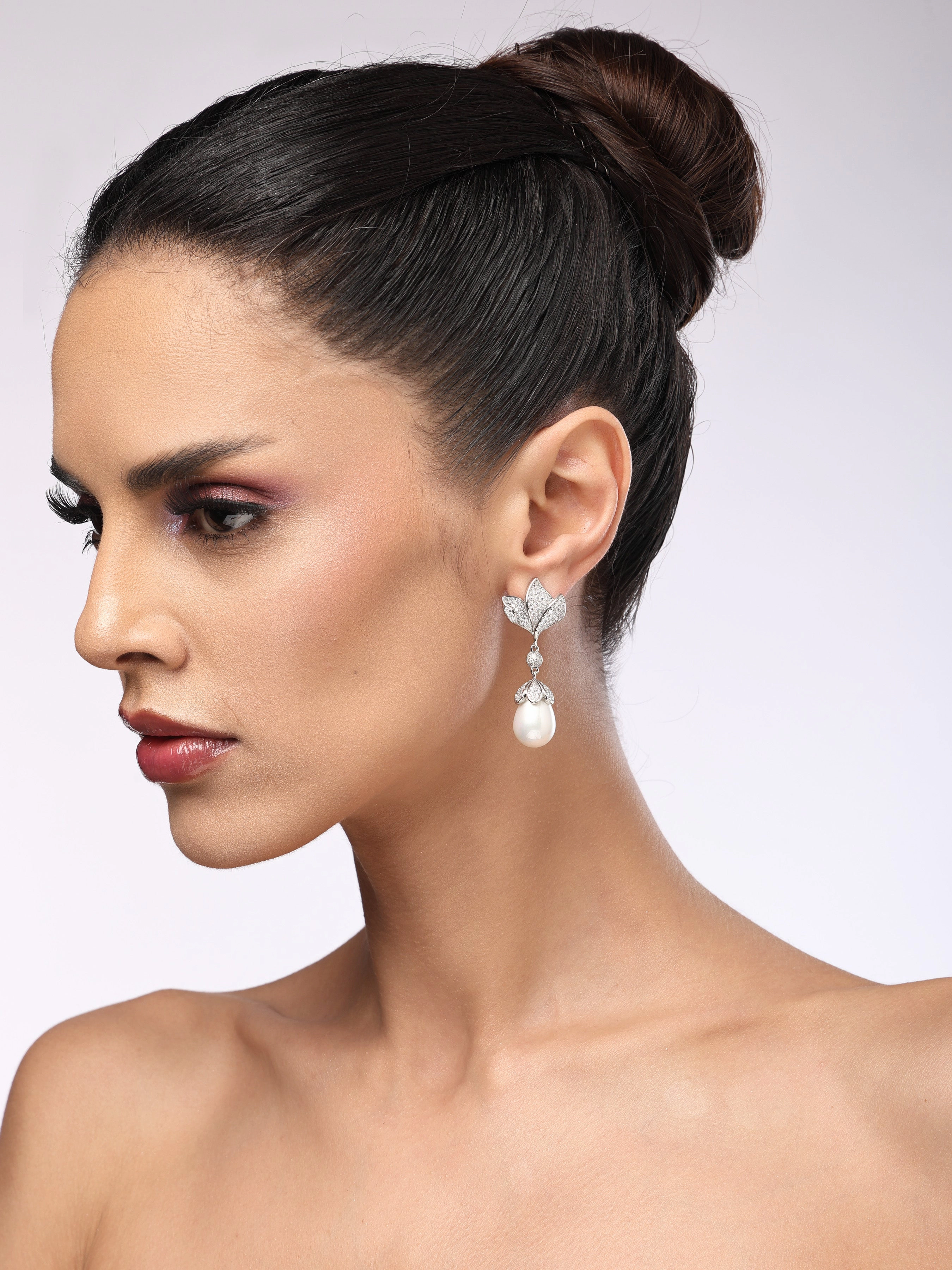 AGP PARIS Womens Leaf Pavé Pearl Drop Earrings