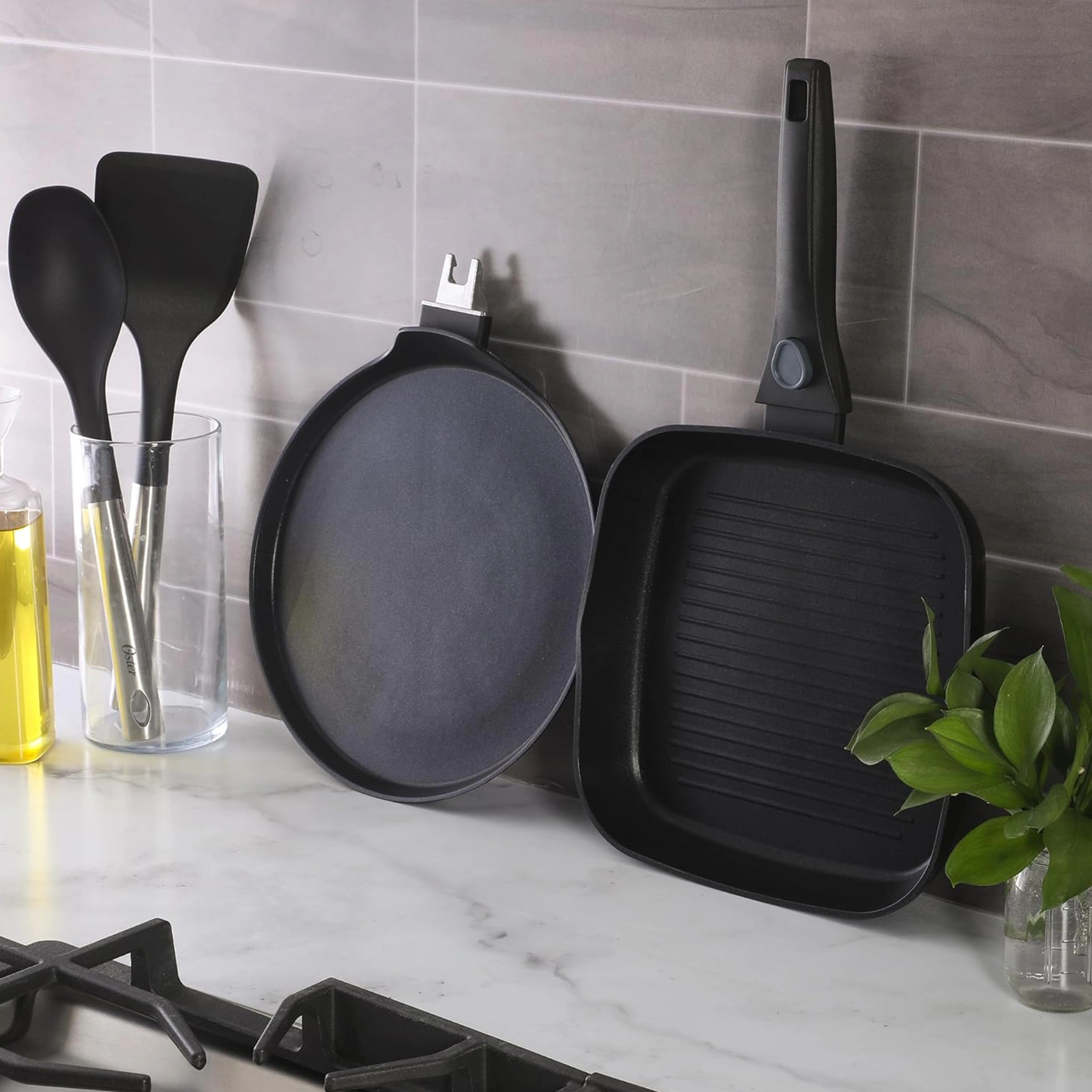 Oster Smarthandle Advance Nonstick Aluminum Pancake and Frying Pan Set in Black