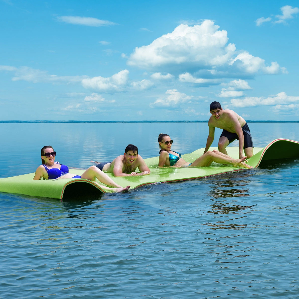SUGIFT 12-ft x 6-ft 882-lb Capacity Green 3-Layer XPE Foam Floating Water Pad with 13-ft Bungee Tether