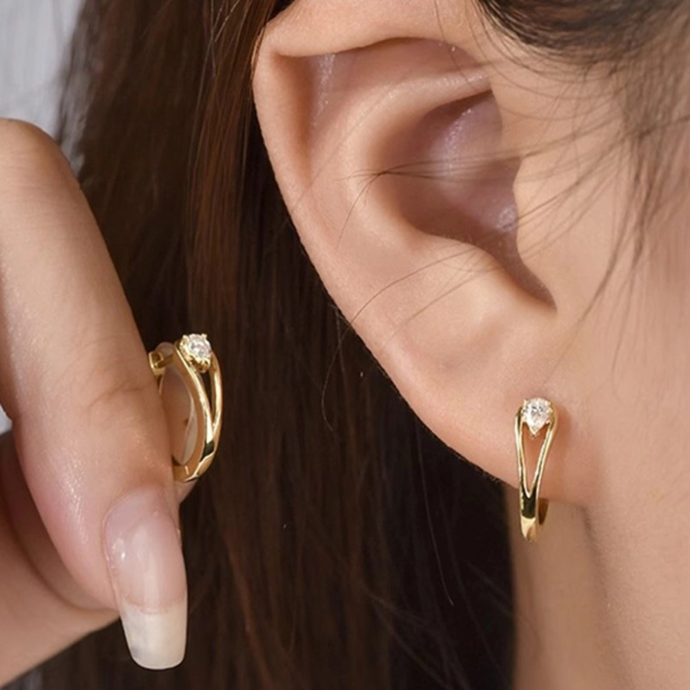 Minimalist Teardrop Cubic Zirconia Hoop Earrings
