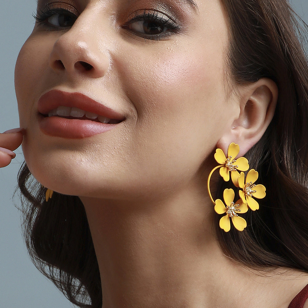 SOHI Women's Floral-Circular Drop Earrings