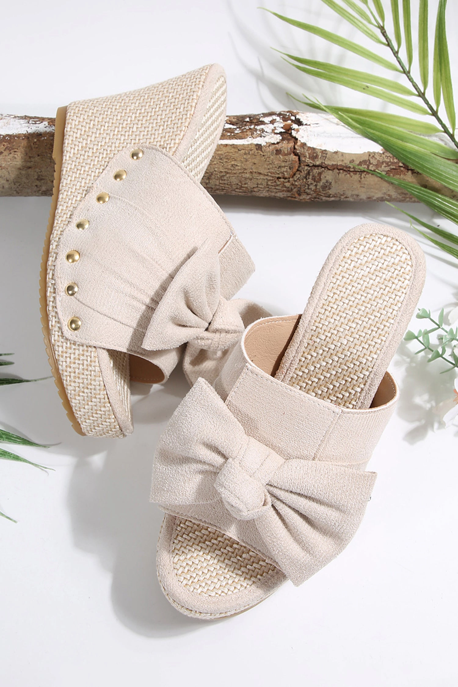 Threaded Pear Women's Nyomi Studded Wedge Platform Slippers