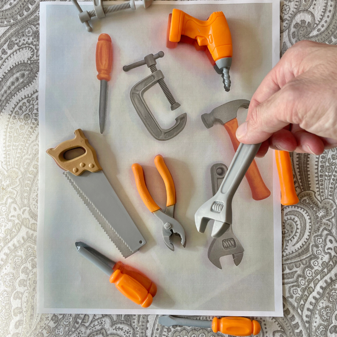 Safari Ltd. - Tools TOOB - contains 8 Mini Figurines