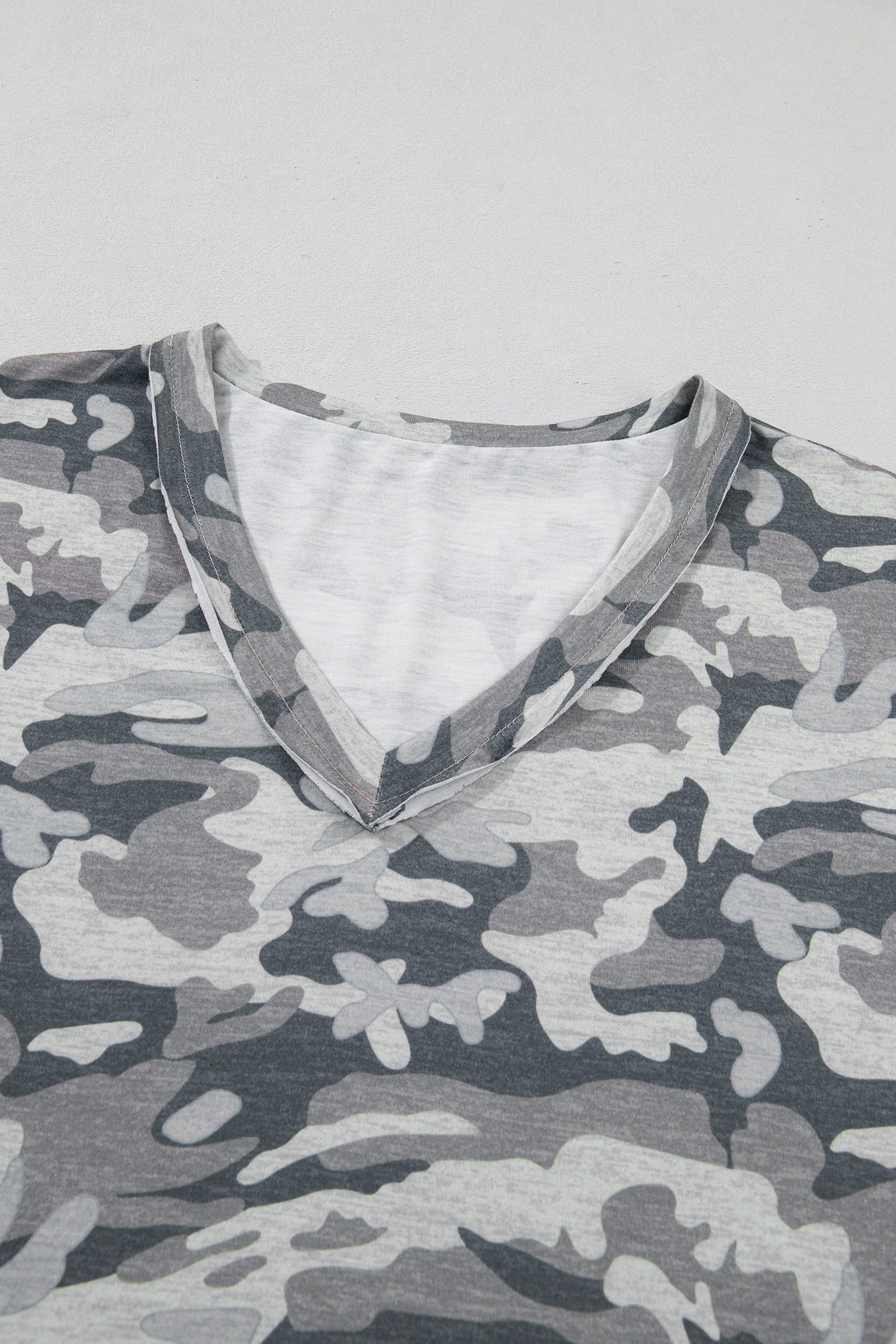 Threaded Pear Womens Nala Print Raw Edge Tee - Green, V-neck, Loose Fit