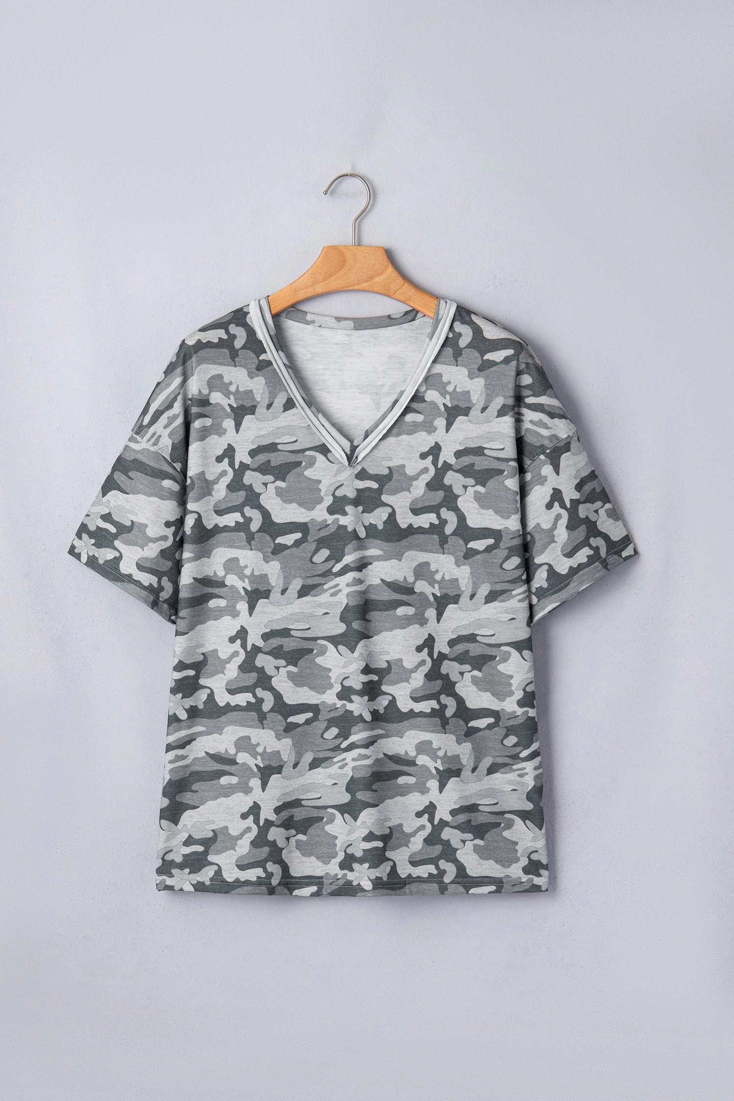 Threaded Pear Womens Nala Print Raw Edge Tee - Green, V-neck, Loose Fit