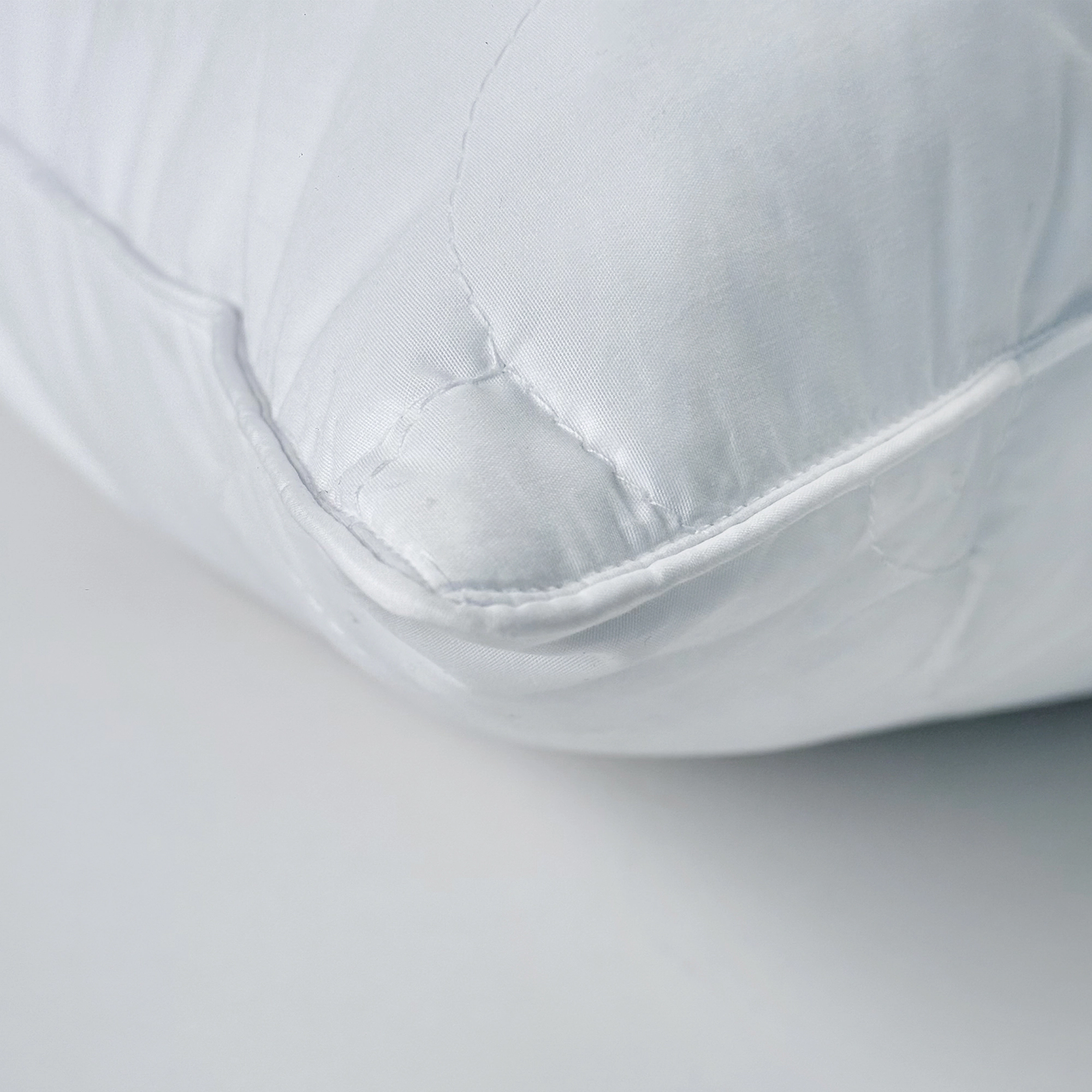 Unikome Cloud-Quilted Goose Feather Pillows – Set of 2 – Hotel-Quality Comfort for a Better Nights Sleep