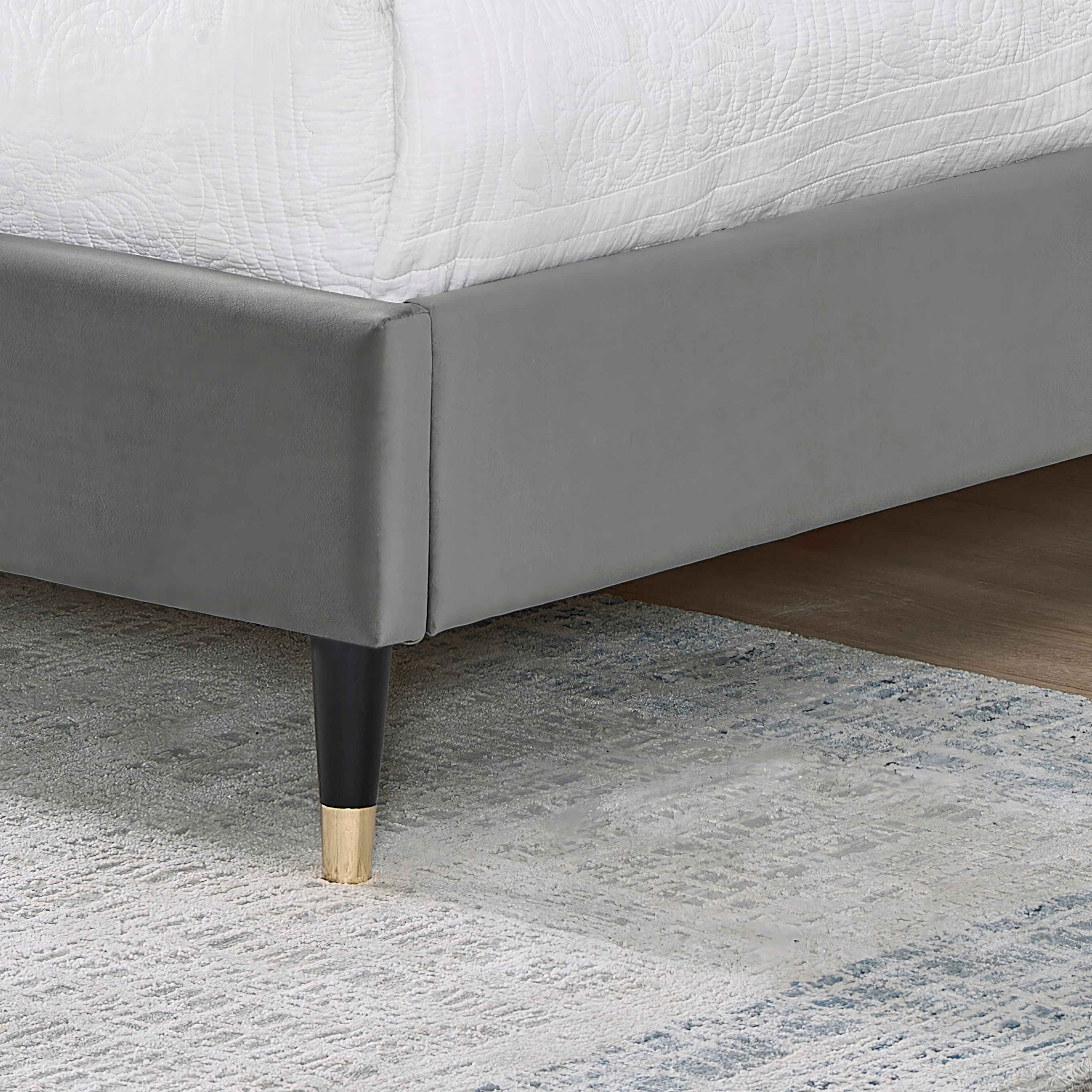 Flynama Rozitta Queen Velvet Wingback Platform Bed, Gray