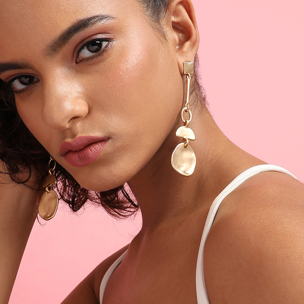 SOHI Women's Dented Relic Drop Earrings