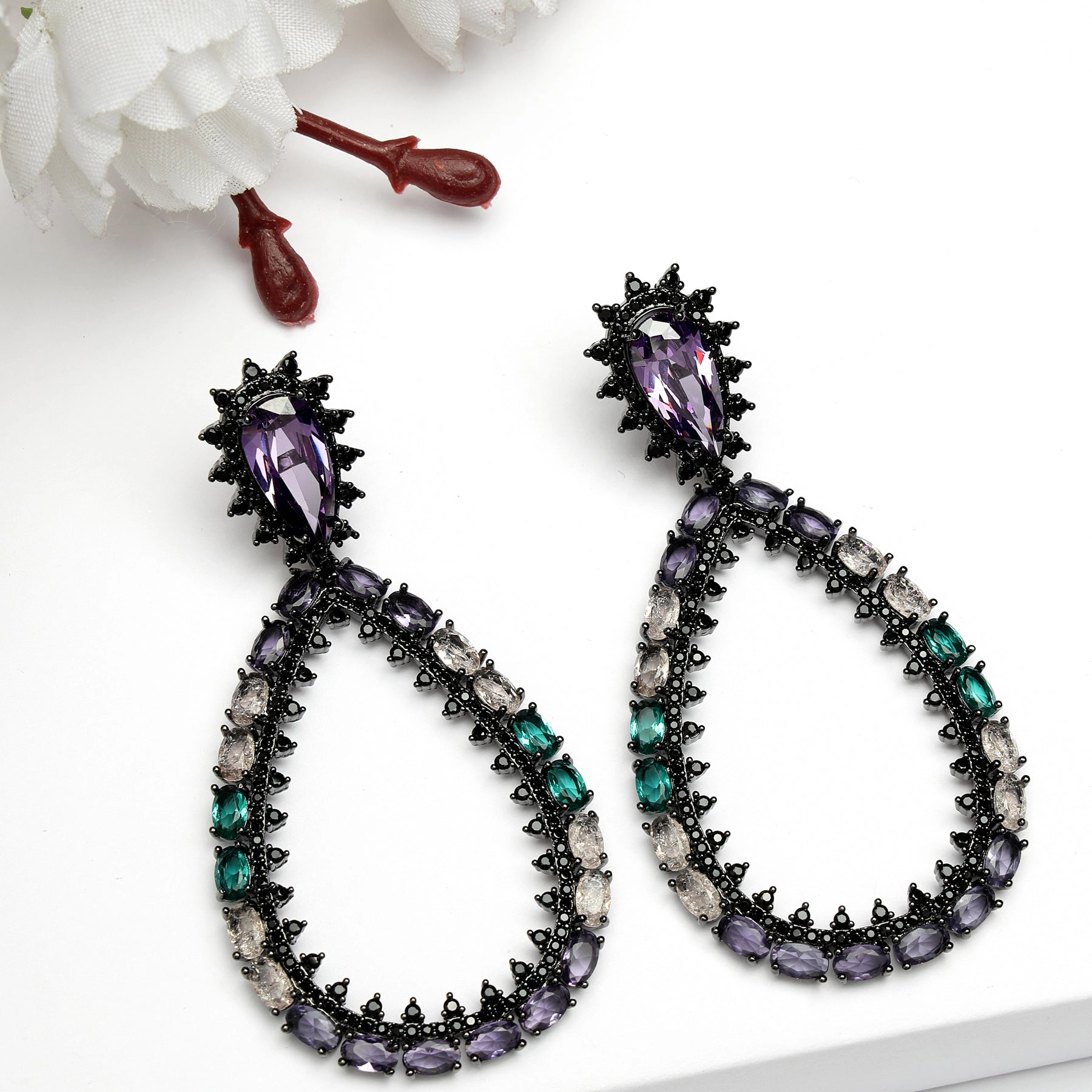 AGP PARIS Womens Diva Collection Gleaming Raindrop Earrings