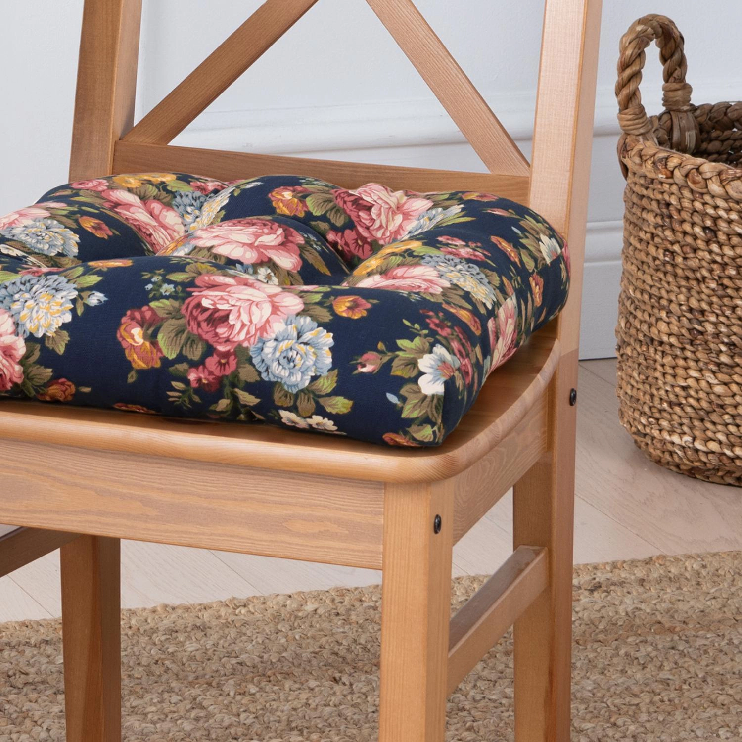Ellis Bella Rose Stylish Medium Scale Printed Floral Pattern Non-Skid Chair Pad 16"x16" Navy