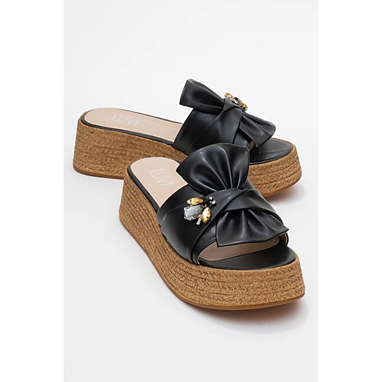 Prologue Shoes Womens Shara Braided Bow & Bee Buckle Platform Sandal