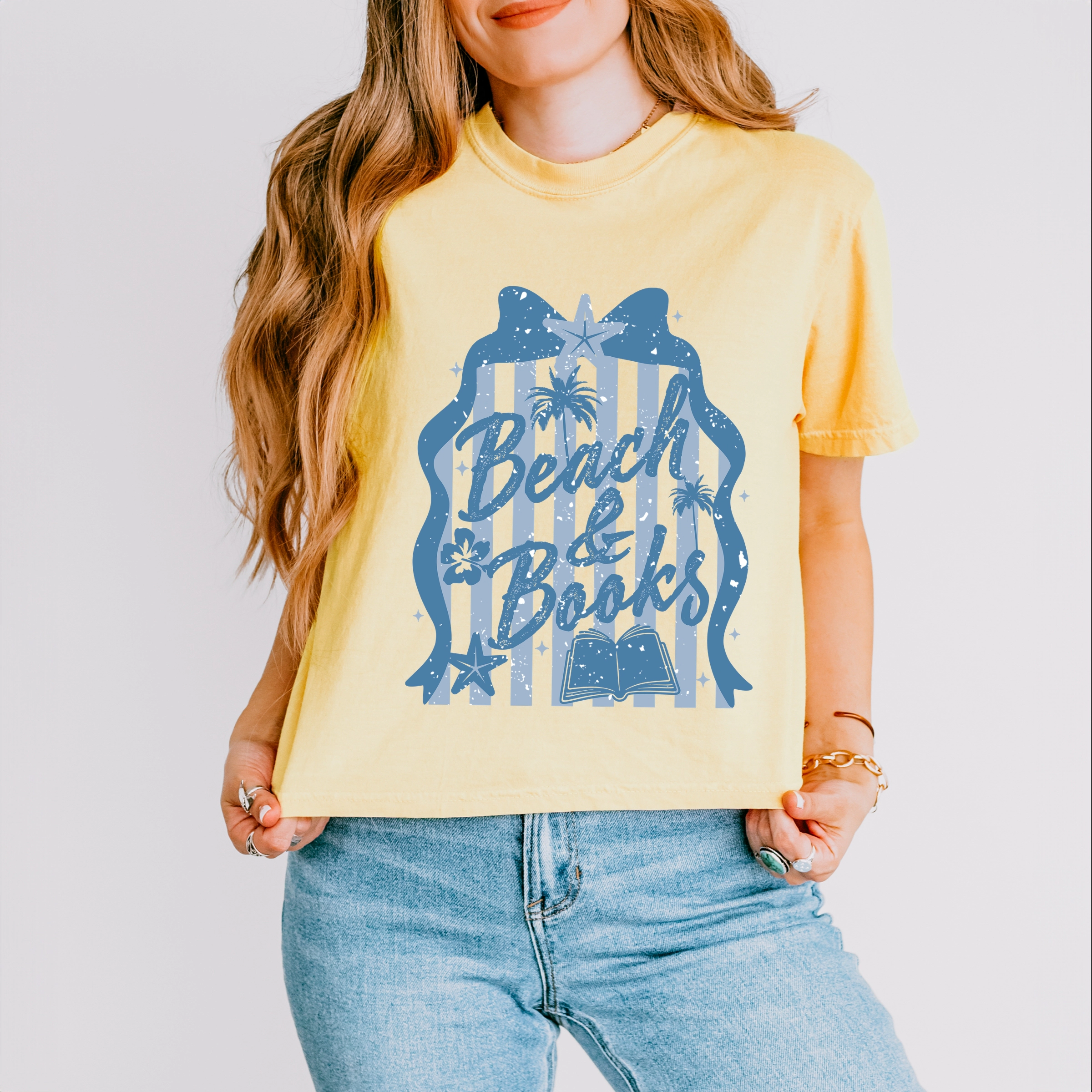 Simply Sage Market Beach & Books Blue Women's Boxy Crop Top Graphic T-Shirt