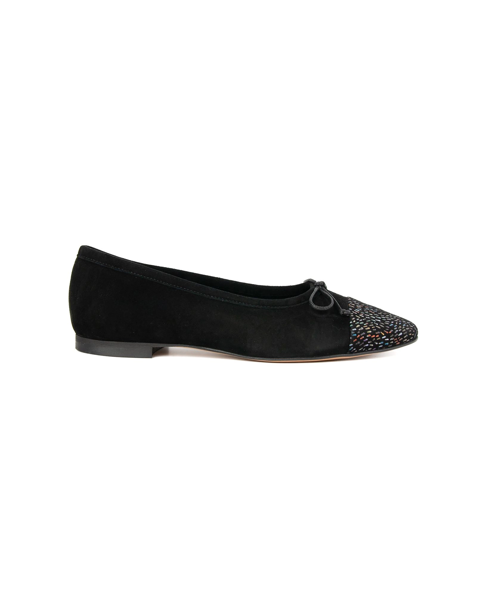 Menina Step Womens Amelie Cap-Toe Leather Ballet Flat