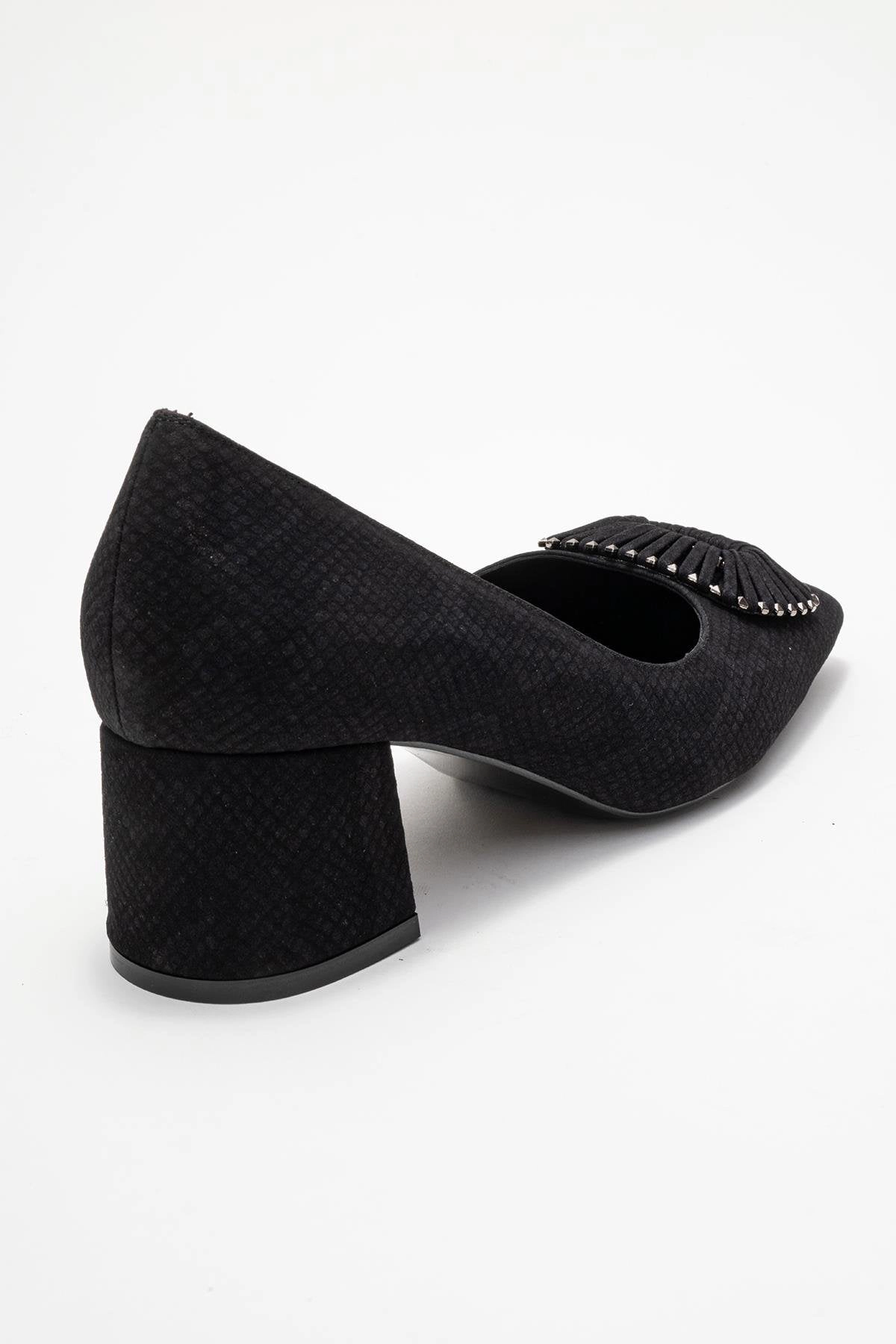Prologue Shoes Womens Velora Buckle Square Toe Block Heel Pump