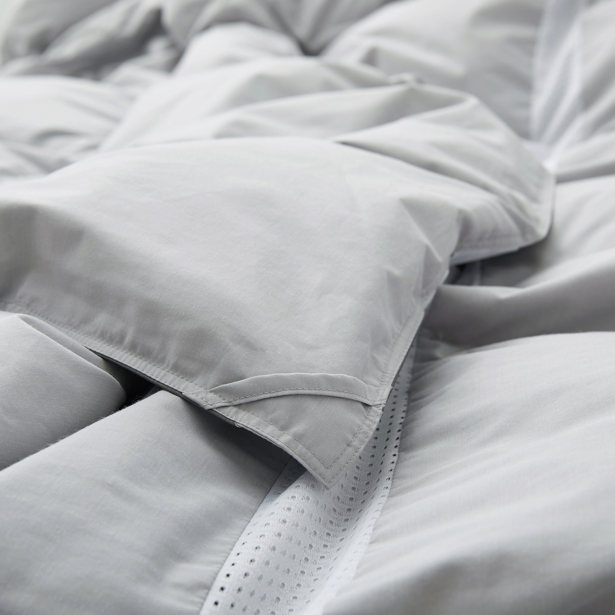 Unikome Ultra Soft White Down Lightweight Comforter, Design for Hot Sleepers and Warm Weather