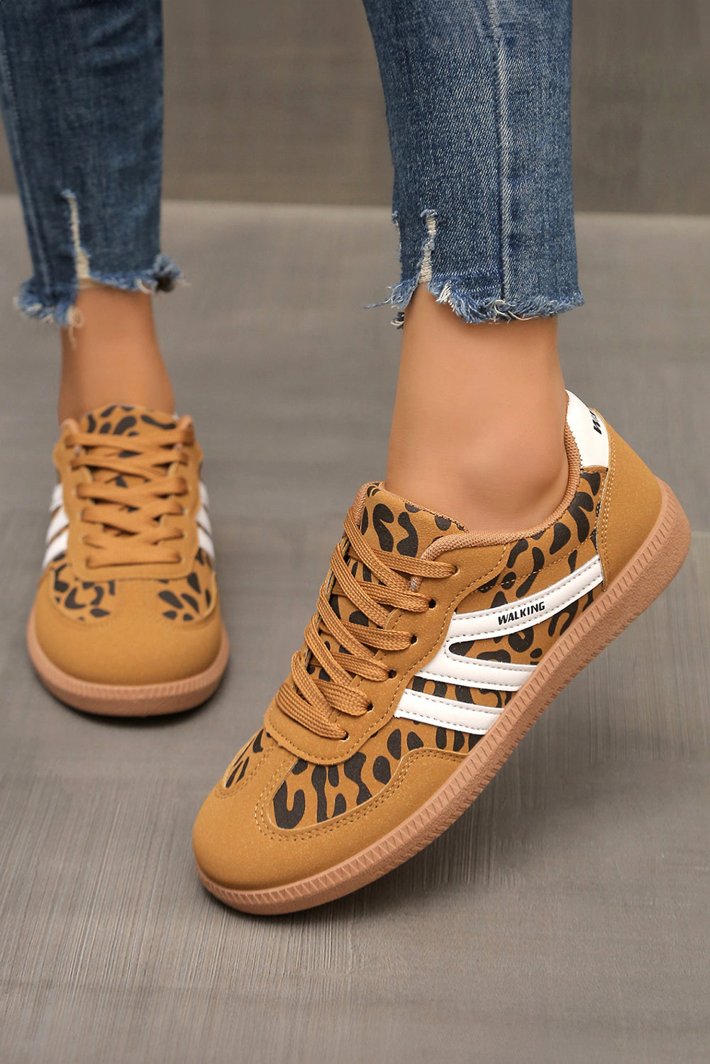 Threaded Pear Women's Zaria Detail Lace Up Shoes