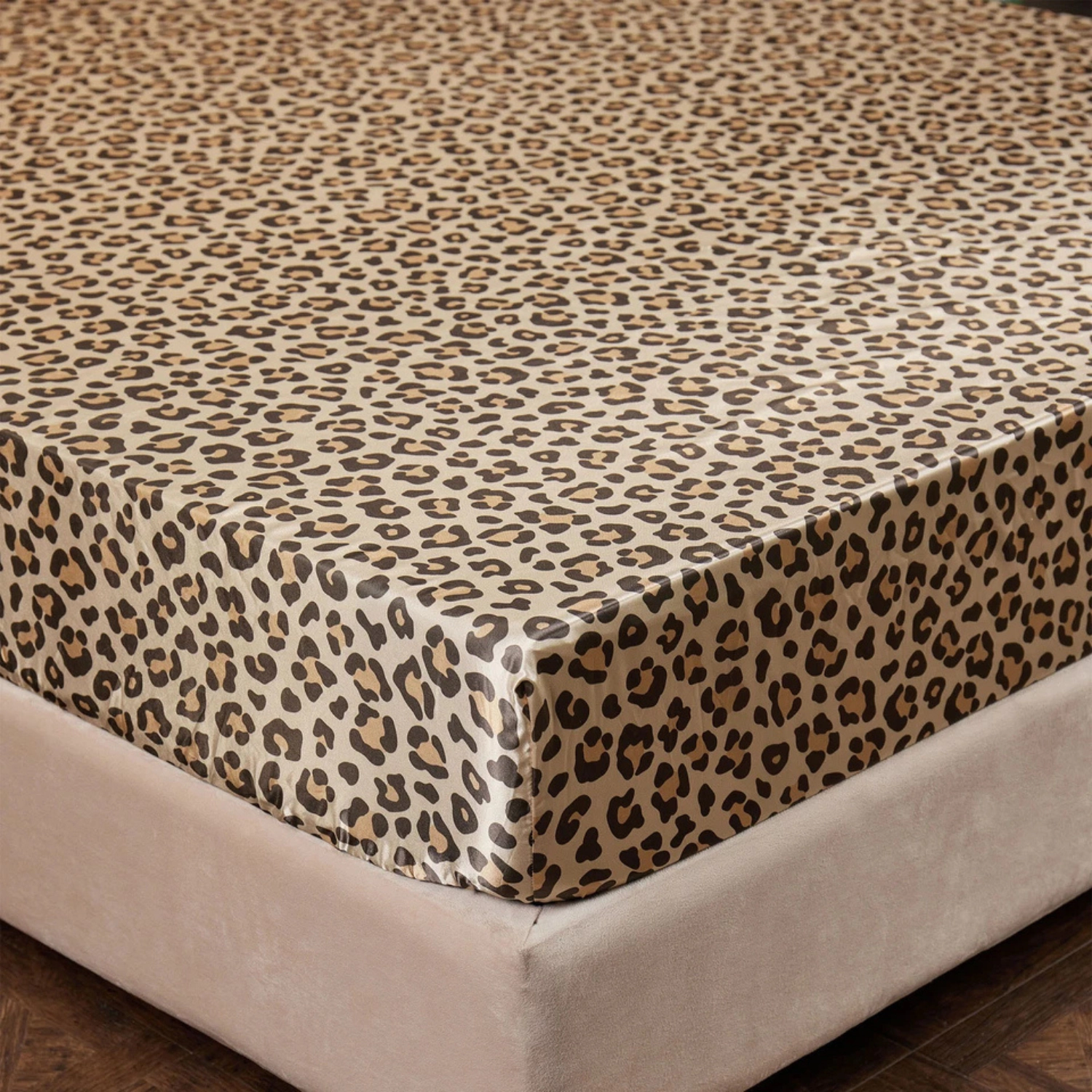 SS Design King Size Leopard Print Luxury Bed Sheets Set