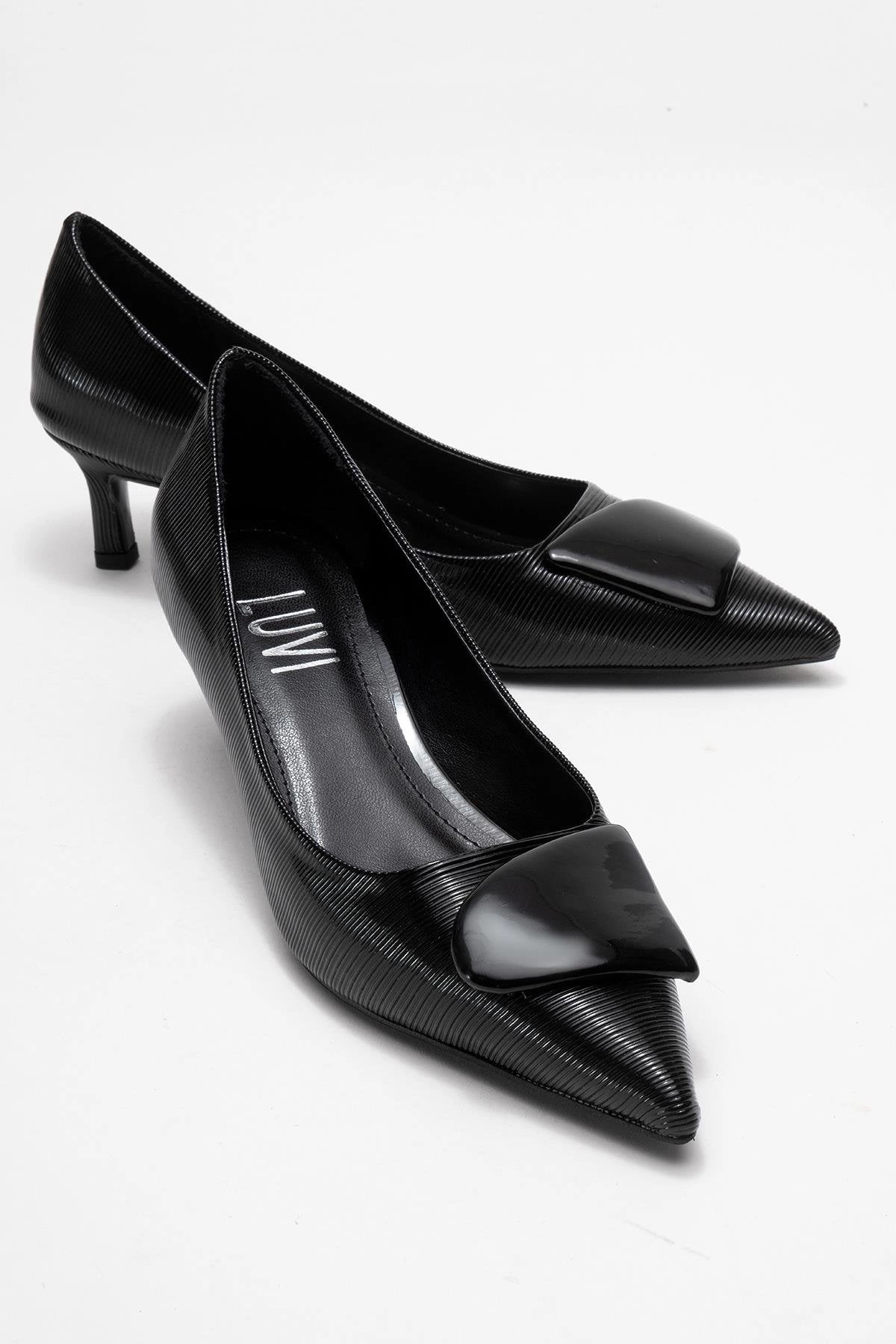 Prologue Shoes Womens Briana Buckle Pointed Toe Pump