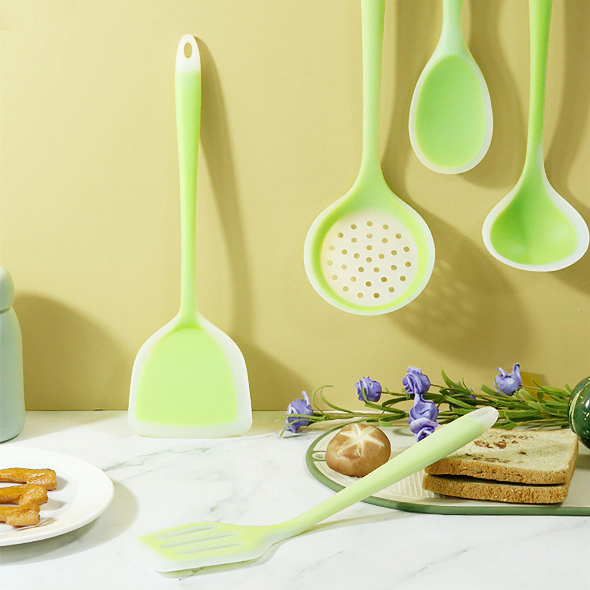 Alilang Women 5-Piece Silicone Kitchen Utensil Set with Spoon, Spatula and Strainer