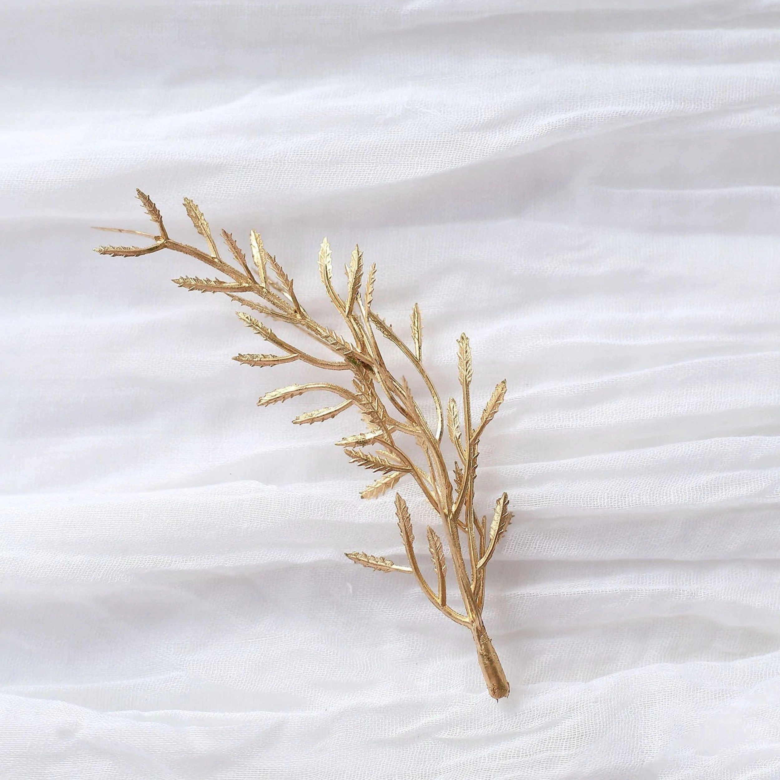 Home Collection Pack of 25 6-Inch Metallic Artificial Fern Stems