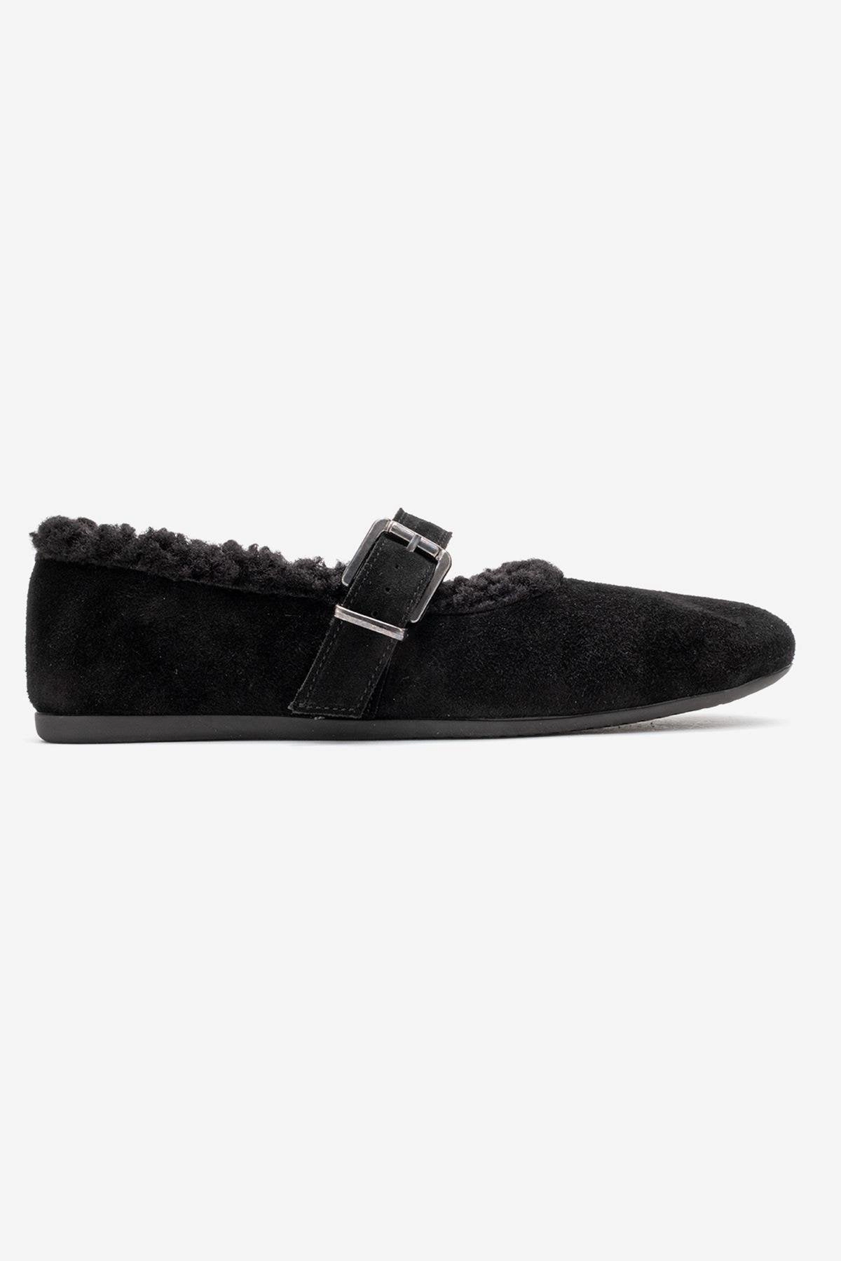 Forever & Always Womens Guin Leather Strap Flat