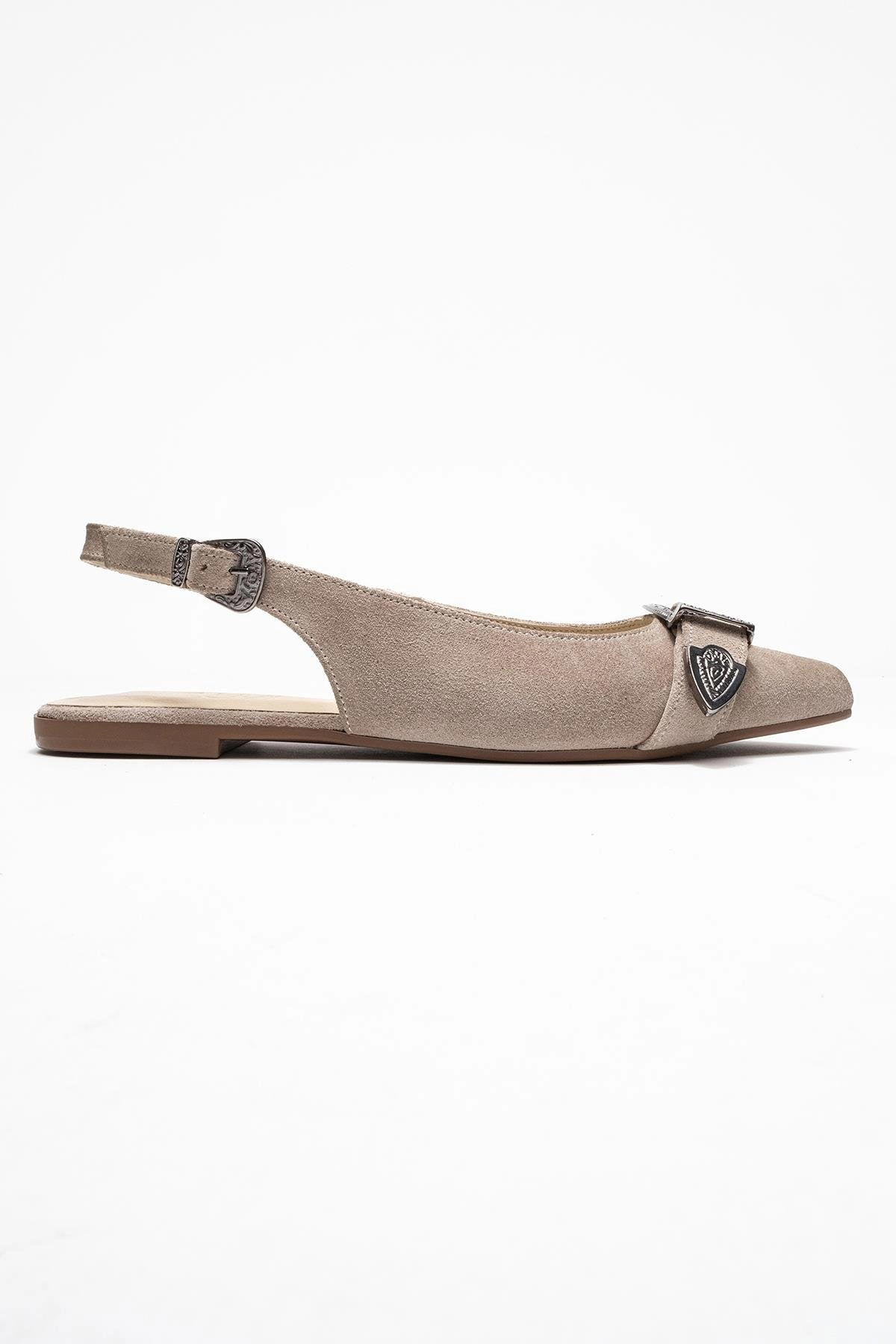 Forever & Always Womens Cordelia Leather Pointed Toe Buckle Sandals