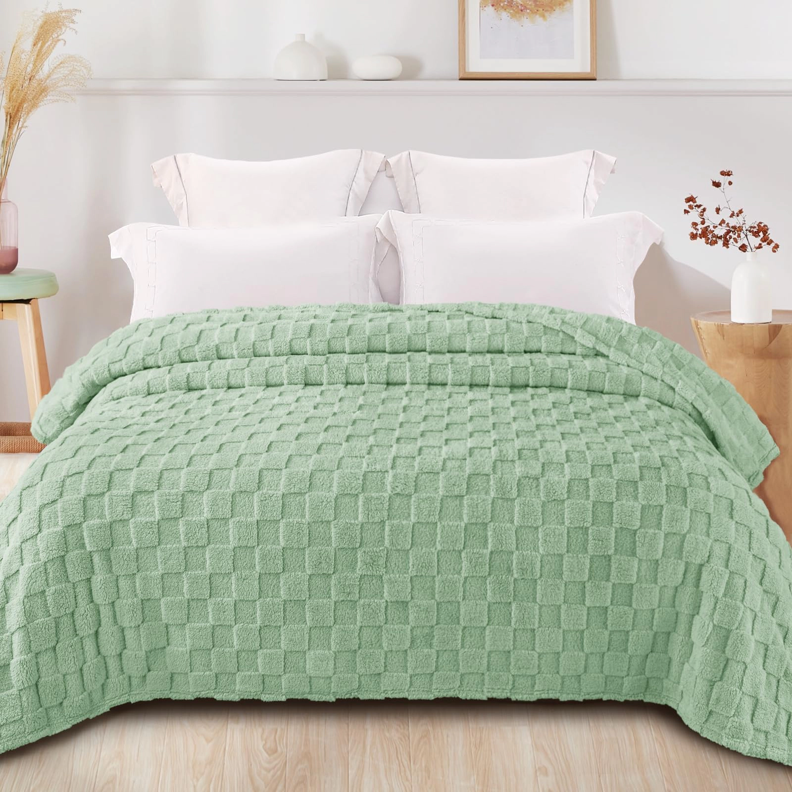 CovertSafe Checkered Fleece Blanket For Bed