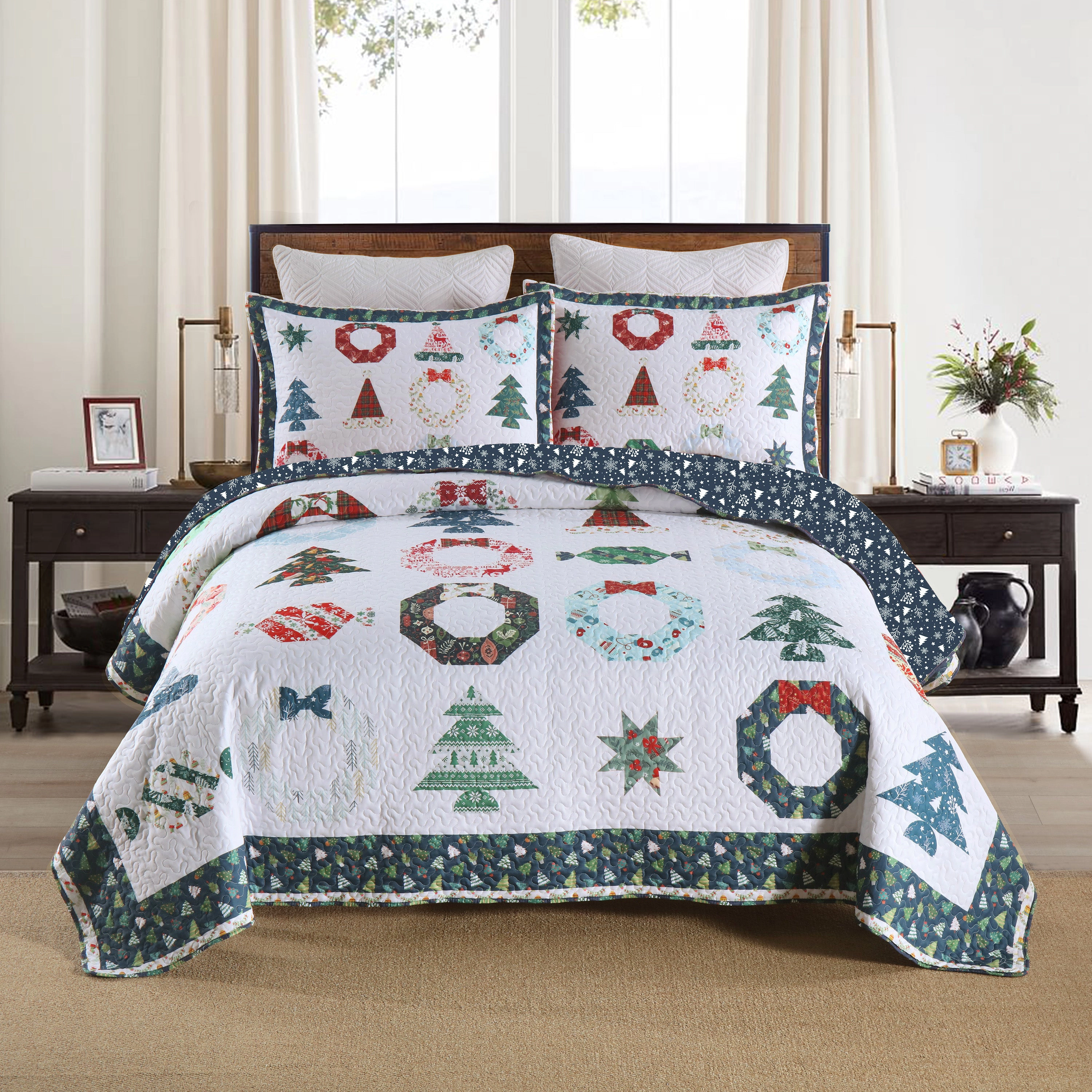 MarCielo 3 Piece Christmas Quilt Bedspread Set Holiday Candy Print Bedding