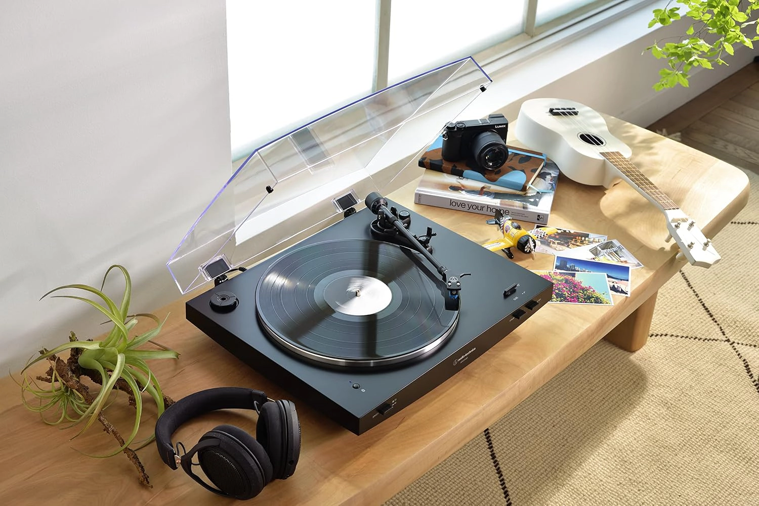 Audio-Technica AT-LP3XBT-BK Fully Automatic Bluetooth Belt-Drive Turntable