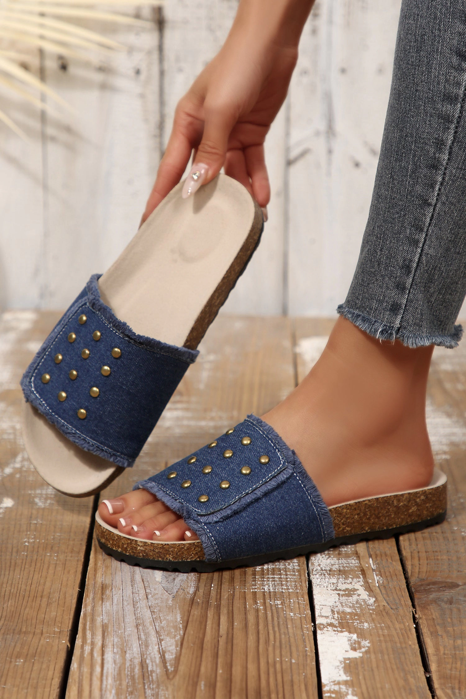 Threaded Pear Women's Kennedi Retro Studded Detail Slippers