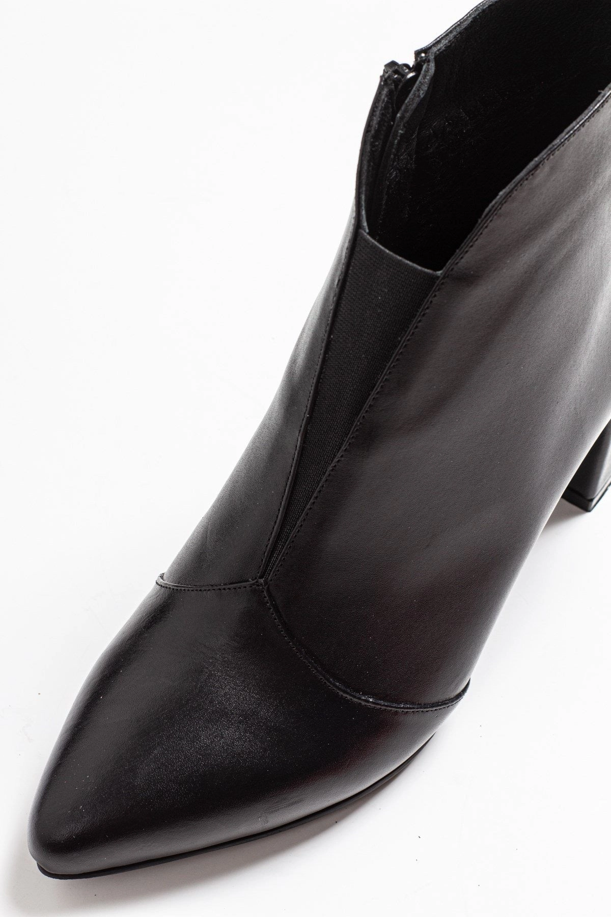 Forever & Always Womens Finda Leather Block Heel Boots