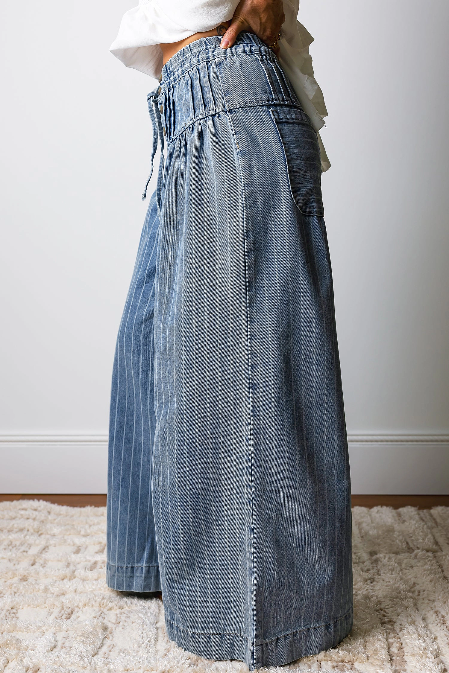 Threaded Pear Women's Sutton Casual Wide Leg Jeans
