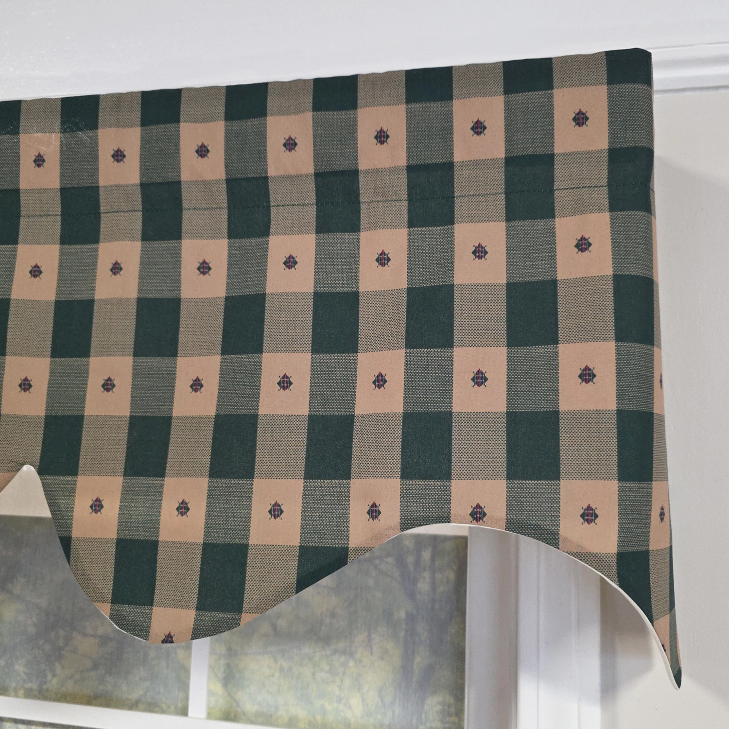 RLF Home 100% PolyesterCollette Squares Shaped  Fully lined Windows Rod Pocket Valance 51" x 15"  Green
