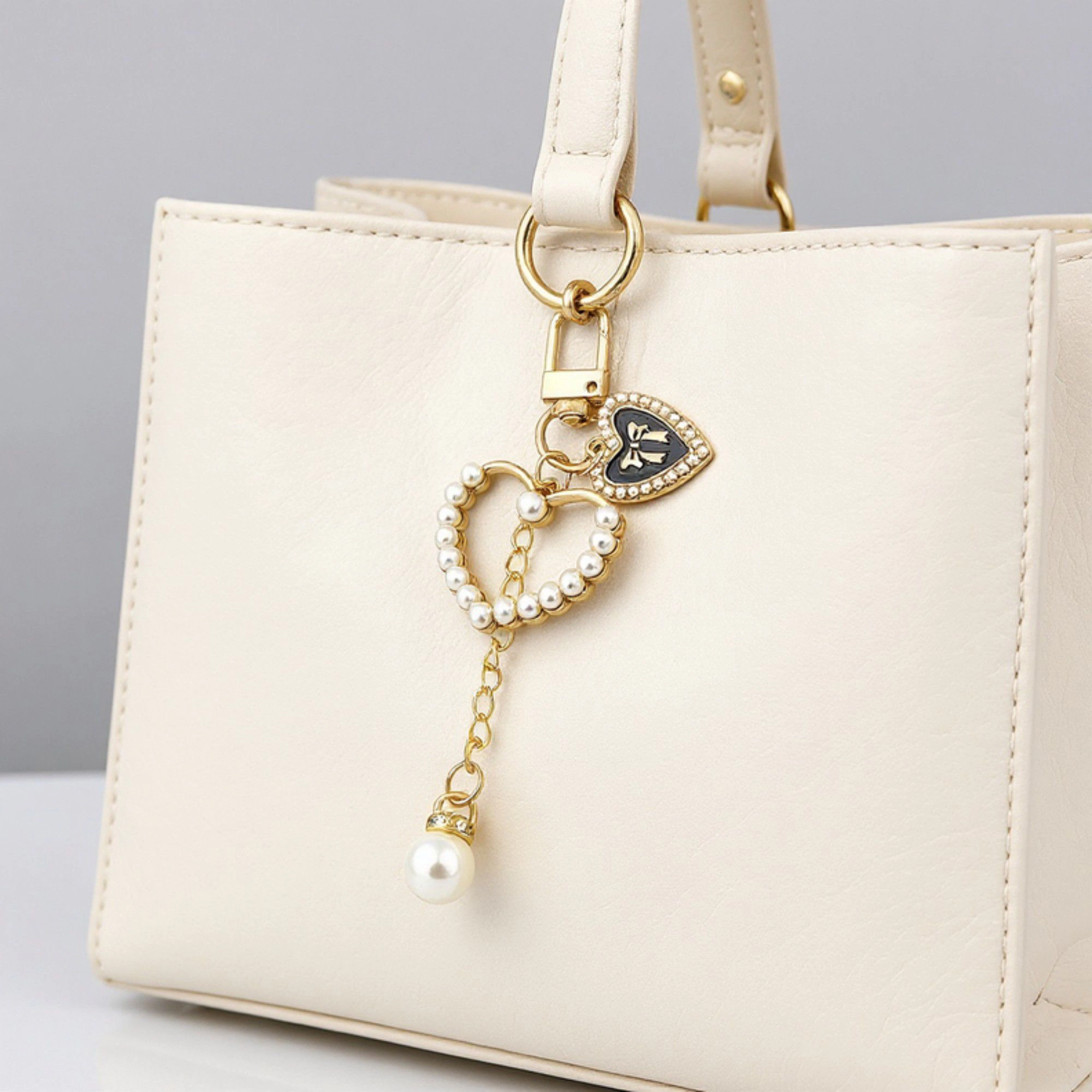 Alilang Women's 3-Piece Pearl Heart Valentine Charm Keychain with Gold Chain and Enamel Accent