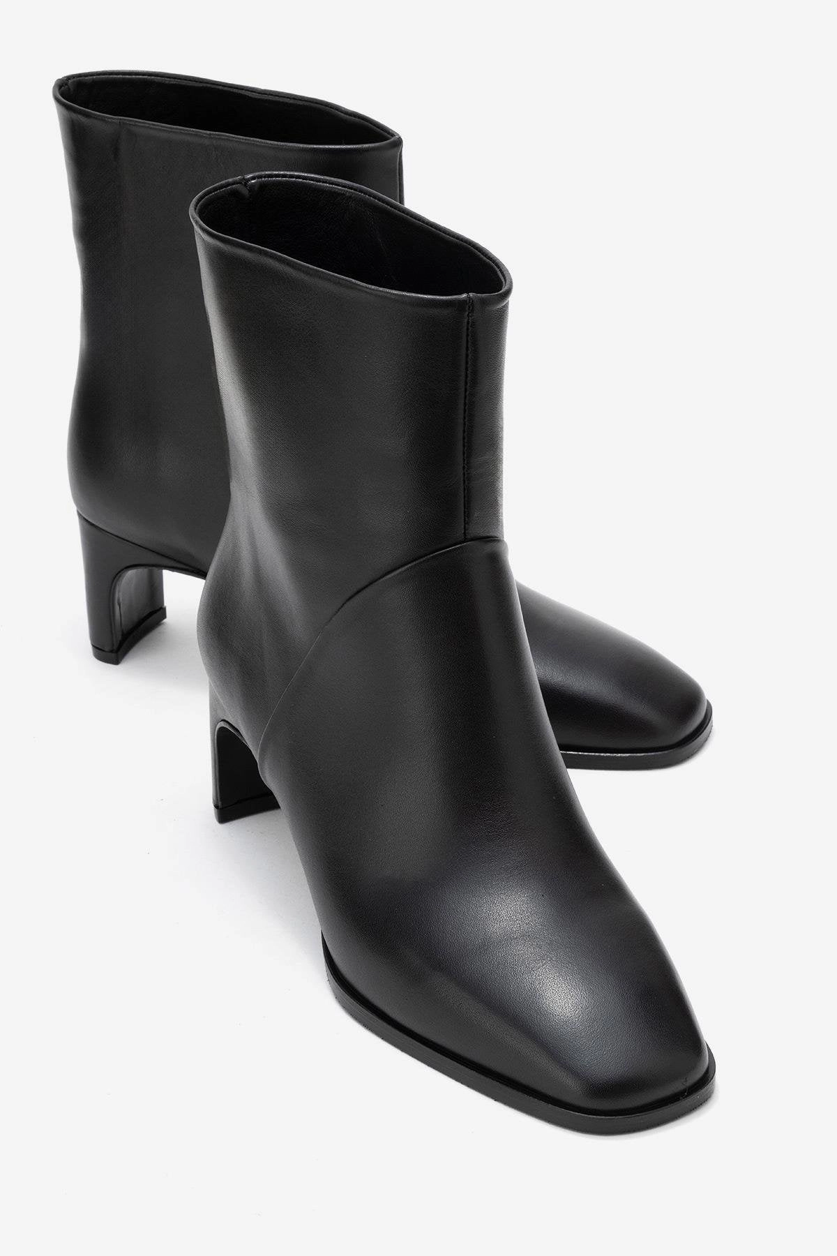 Forever & Always Womens Nordy Leather Boots