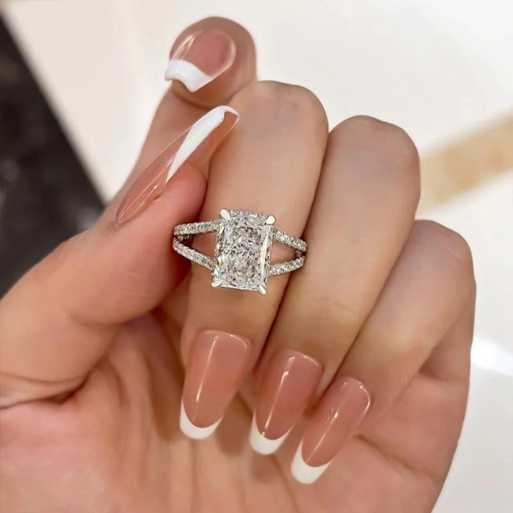 Women's 4 Prong Set Brilliant Cut Cubic Zirconia Wedding Ring