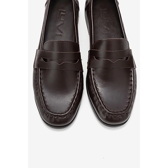 Forever & Always Womens Valia Leather Loafer