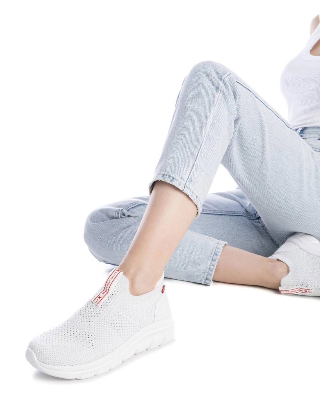XTI Women's Casual Sneakers Round Toe Flat Heel,