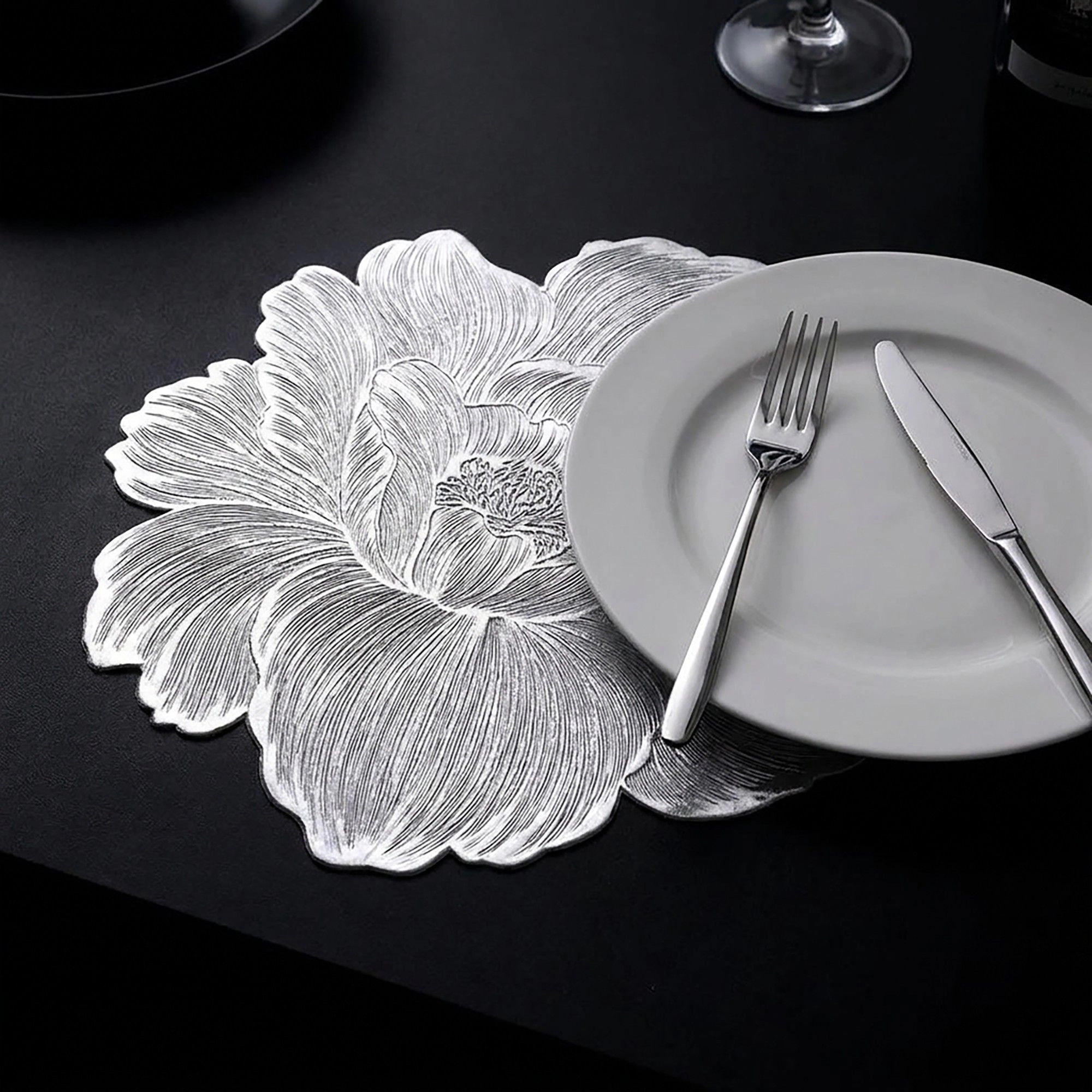 Alilang Unisex 4-Pack Floral Round PVC Placemats Metallic Textured Heat Resistant Table Mats