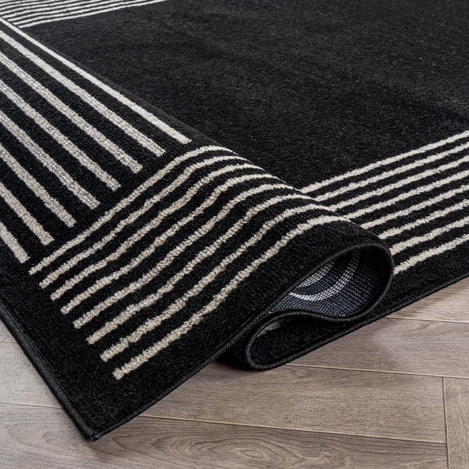 World Rug Gallery Modern Minimal Bordered Area for Living Room, Bedroom, or Entryway – Low Pile