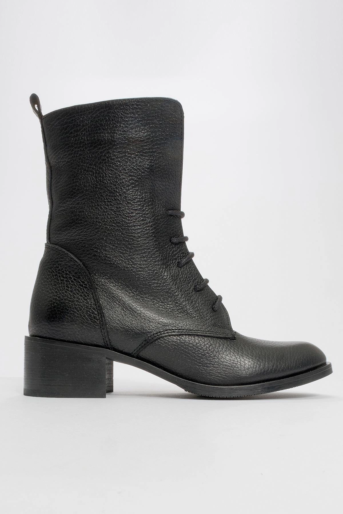Forever & Always Womens Lana Leather Block Heel Boot