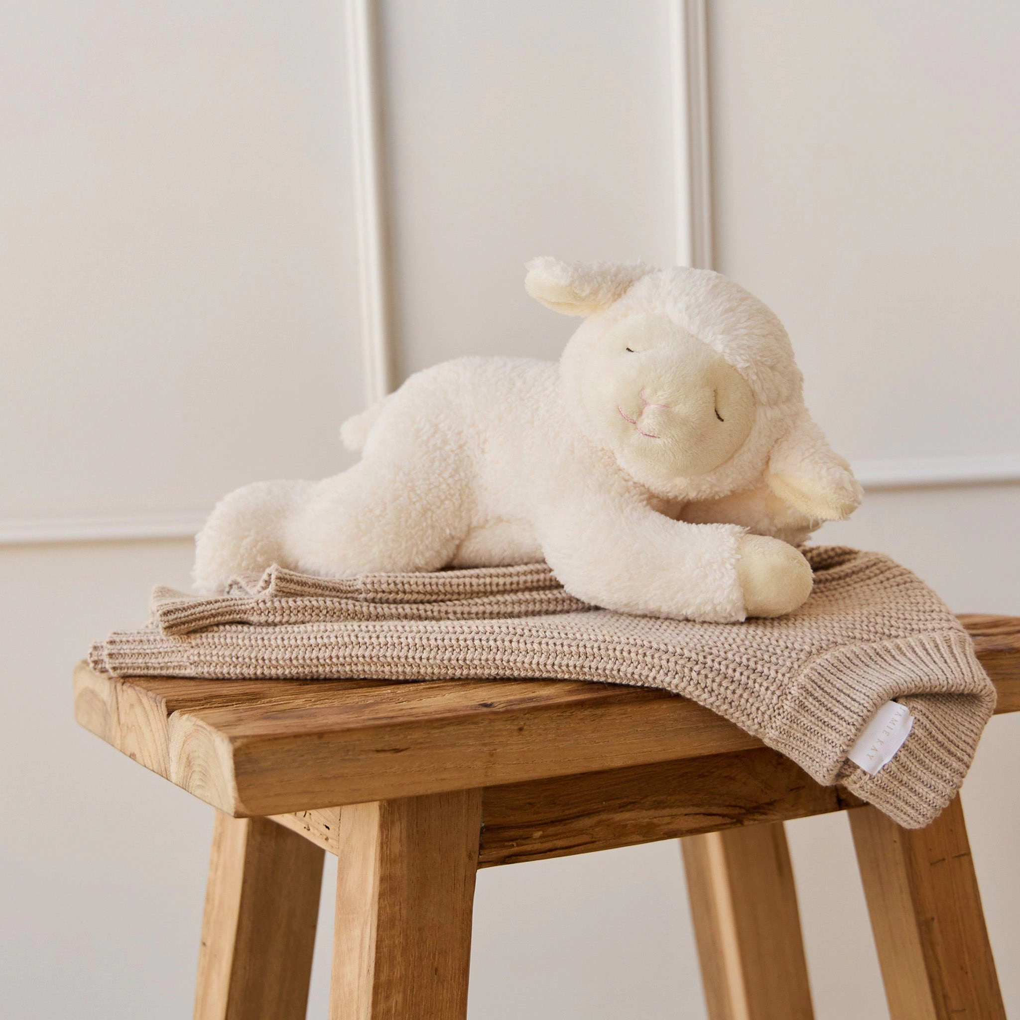 Snuggle Bunnies Lambie 11"